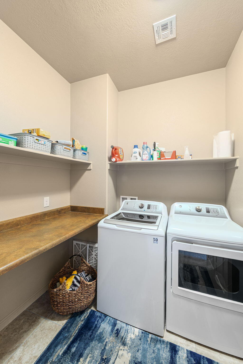 SUN CREST WEST - Residential