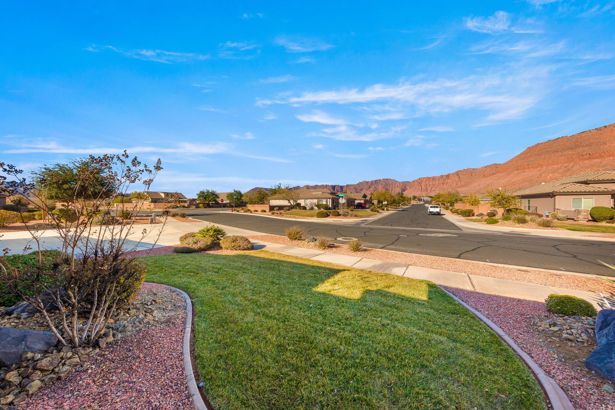 SUN CREST WEST - Residential