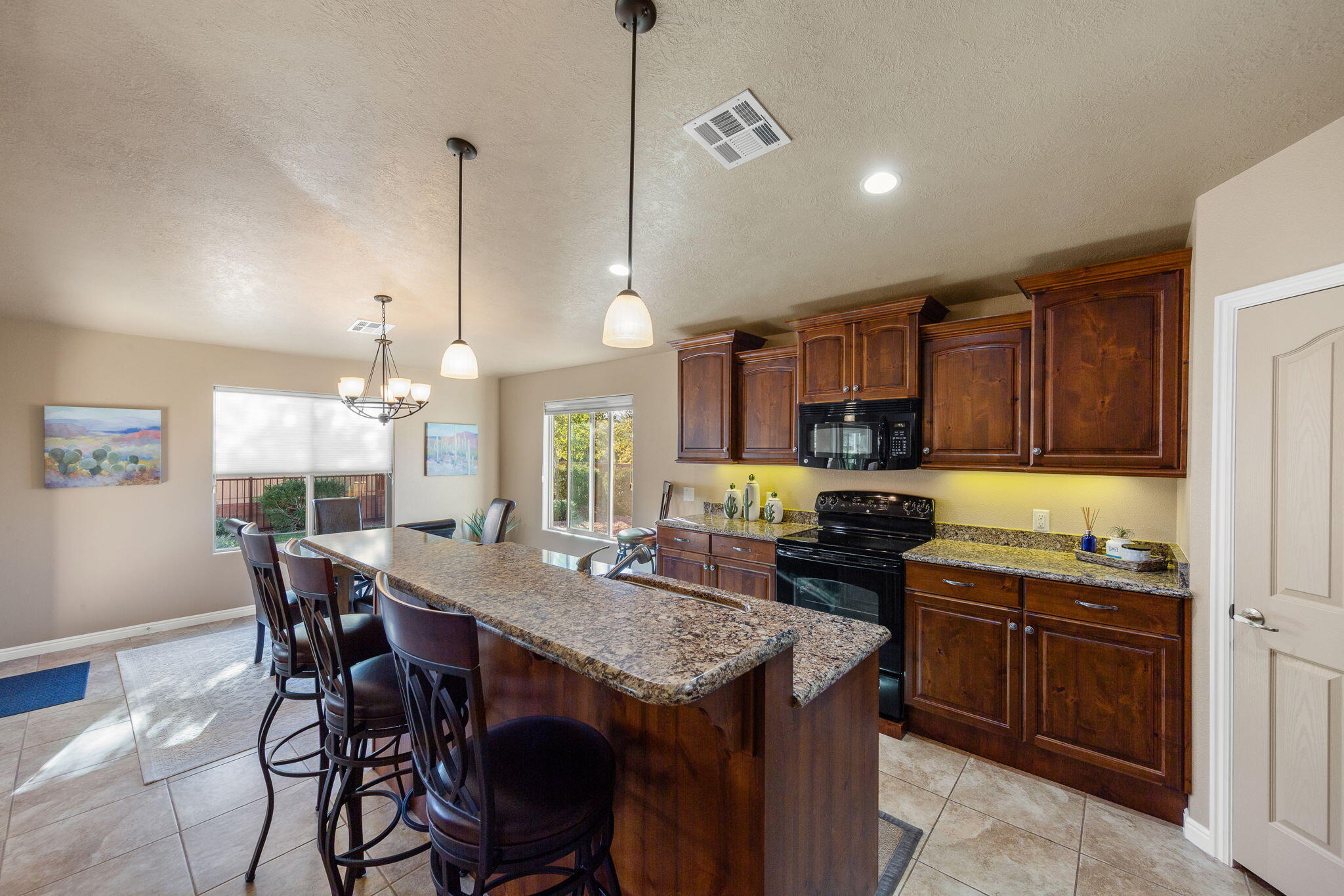 SUN CREST WEST - Residential