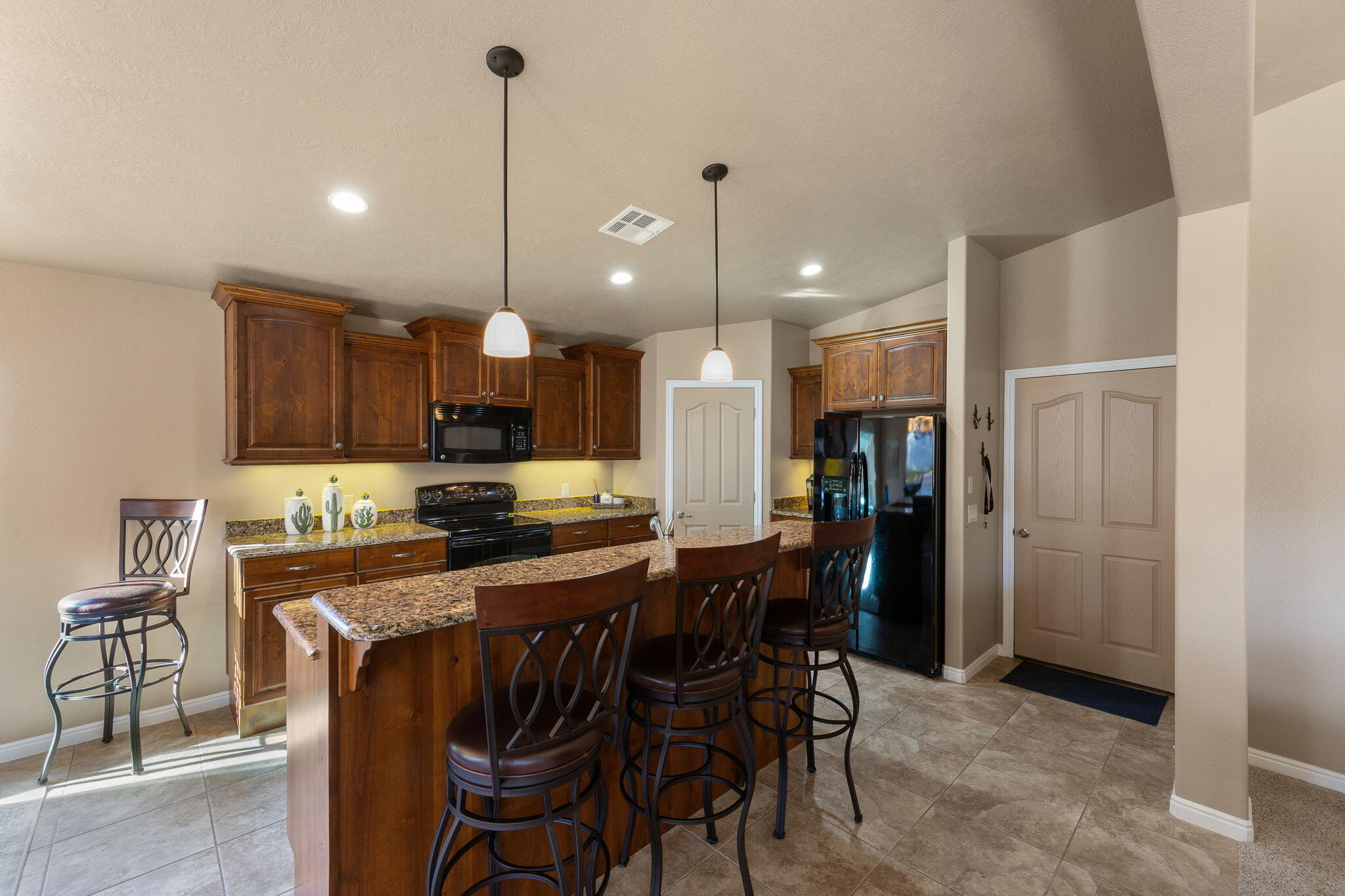 SUN CREST WEST - Residential