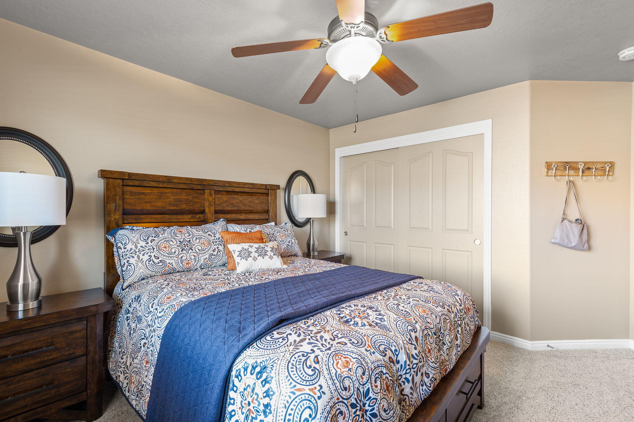 SUN CREST WEST - Residential