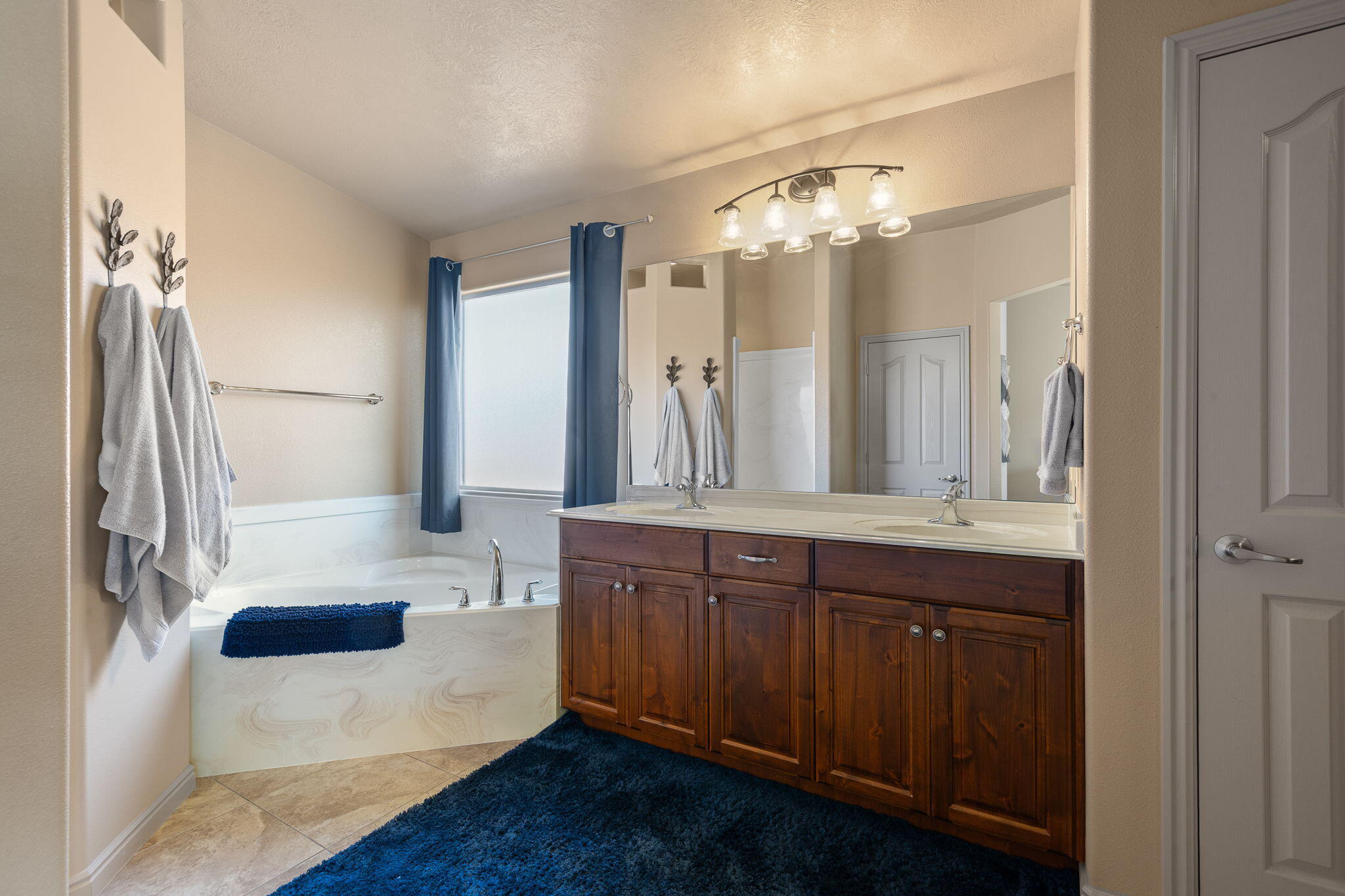 SUN CREST WEST - Residential