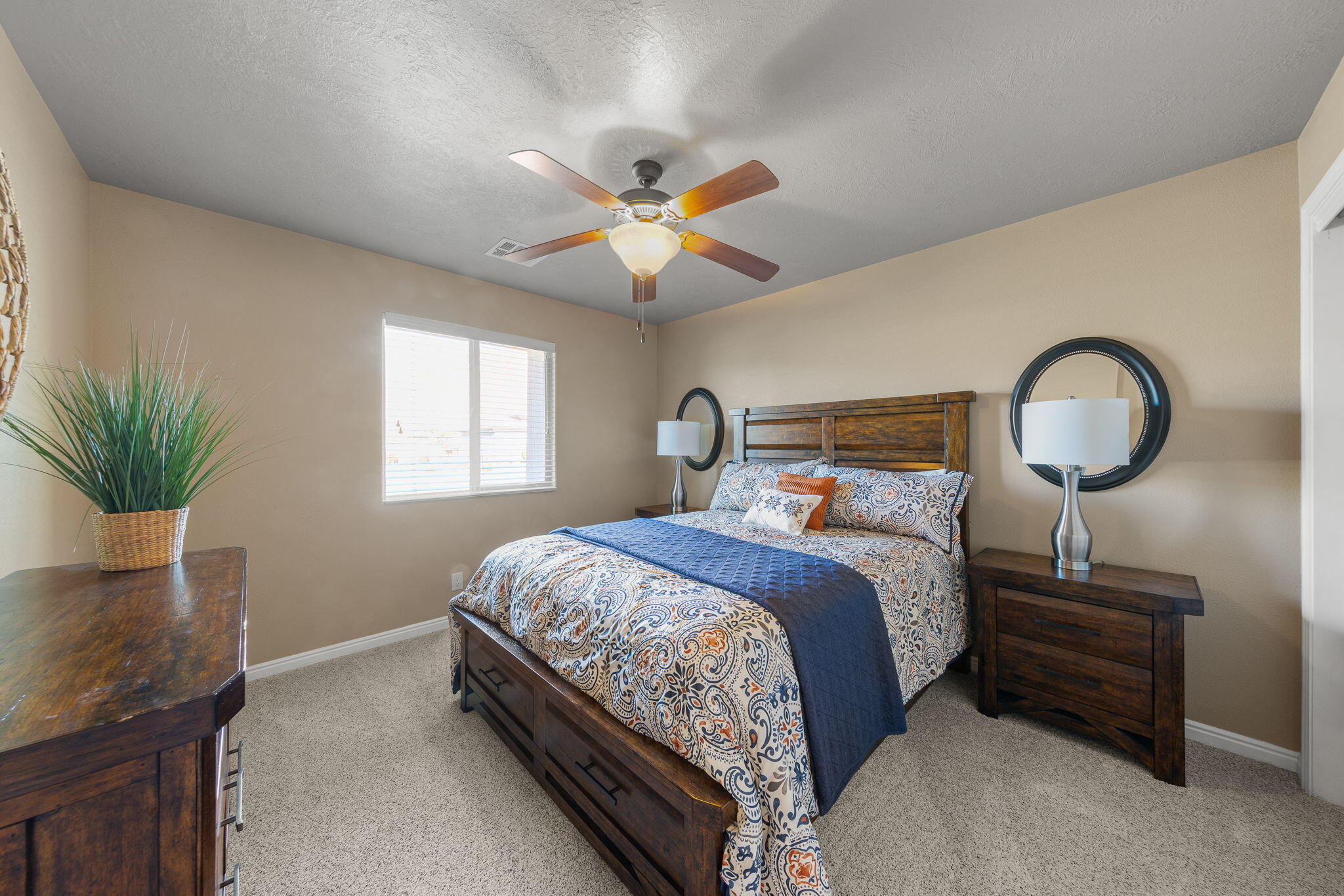 SUN CREST WEST - Residential