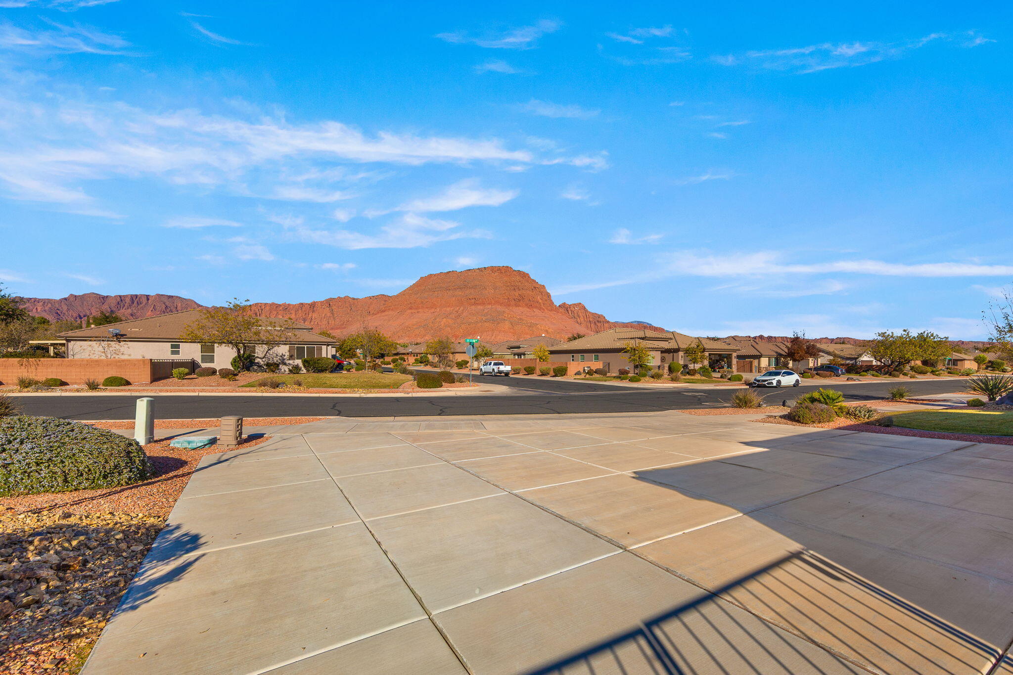 SUN CREST WEST - Residential