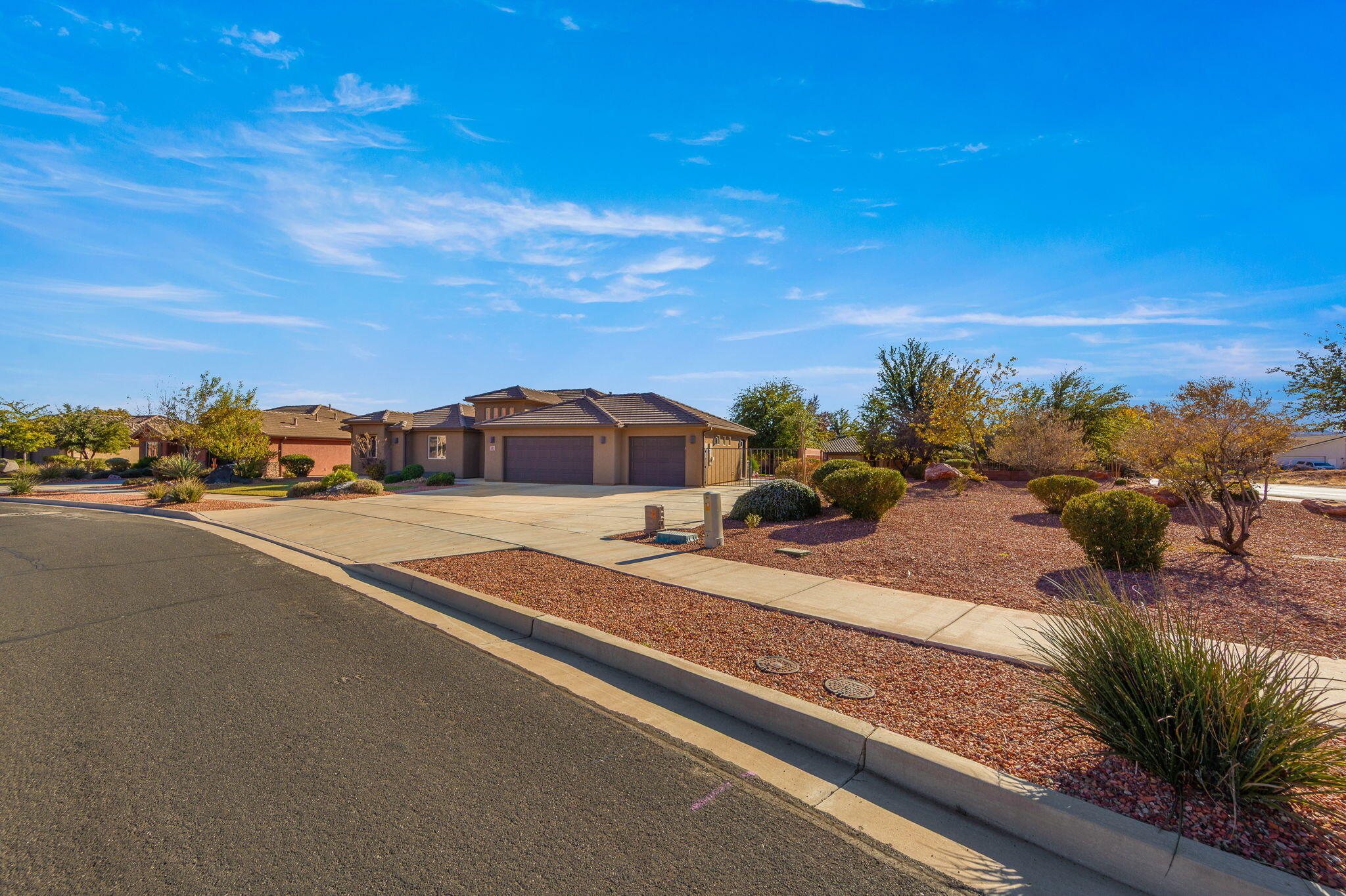 SUN CREST WEST - Residential