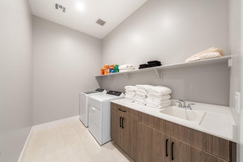 Tiny photo for 6214 S Pinyon DR, Saint George, UT 84790 (MLS # 26-275161)