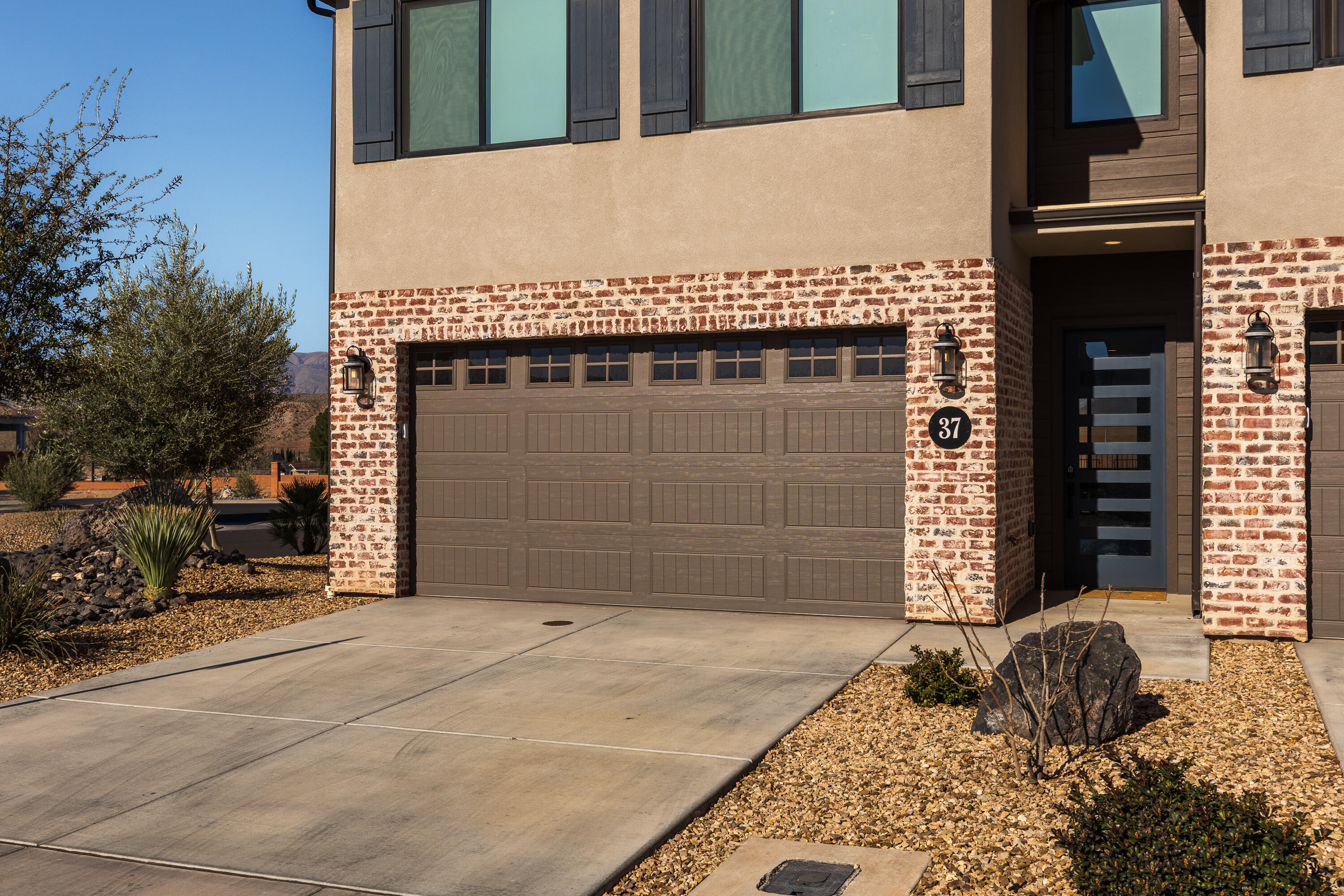 HERITAGE POINTE - Residential