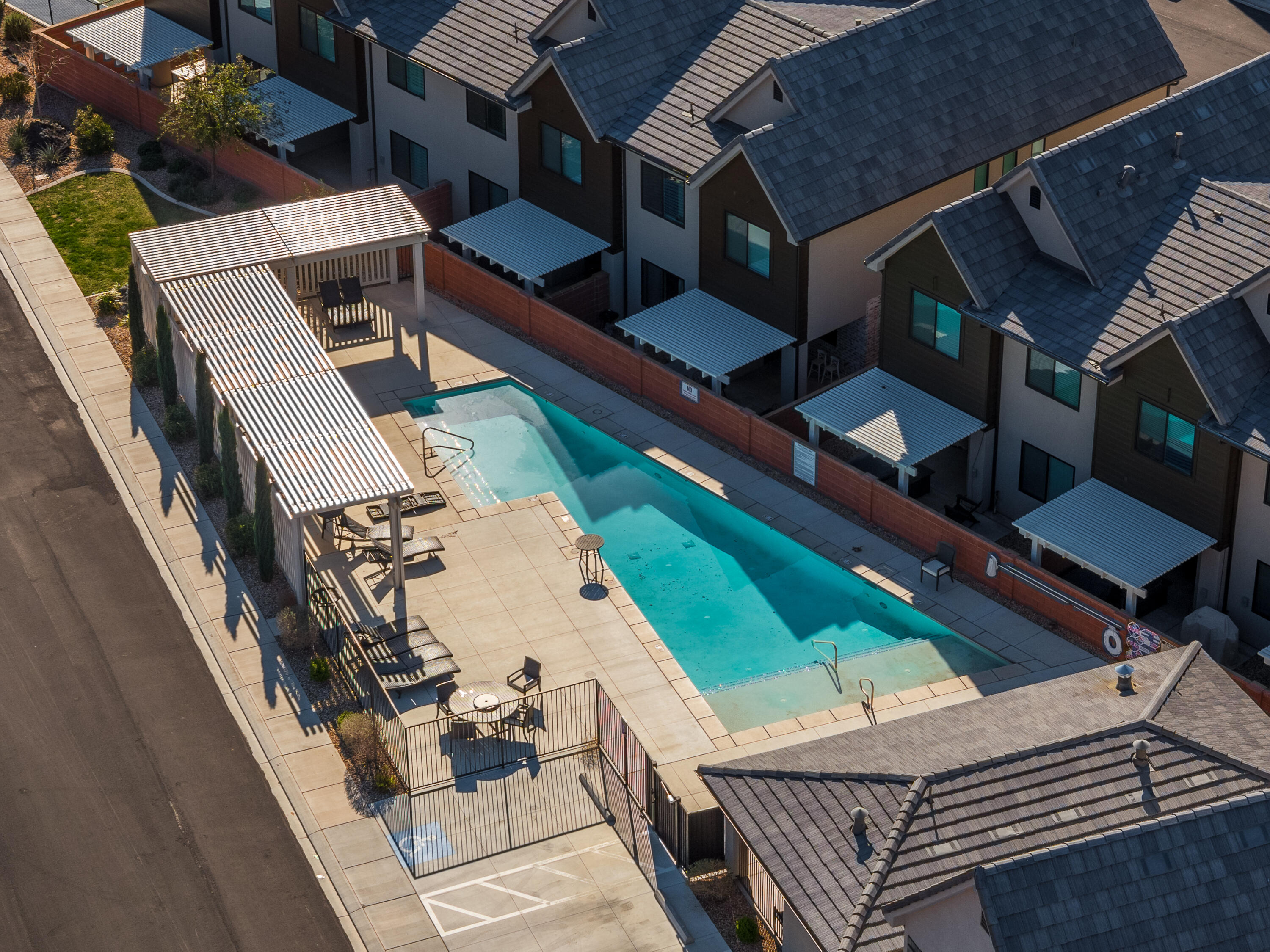 HERITAGE POINTE - Residential