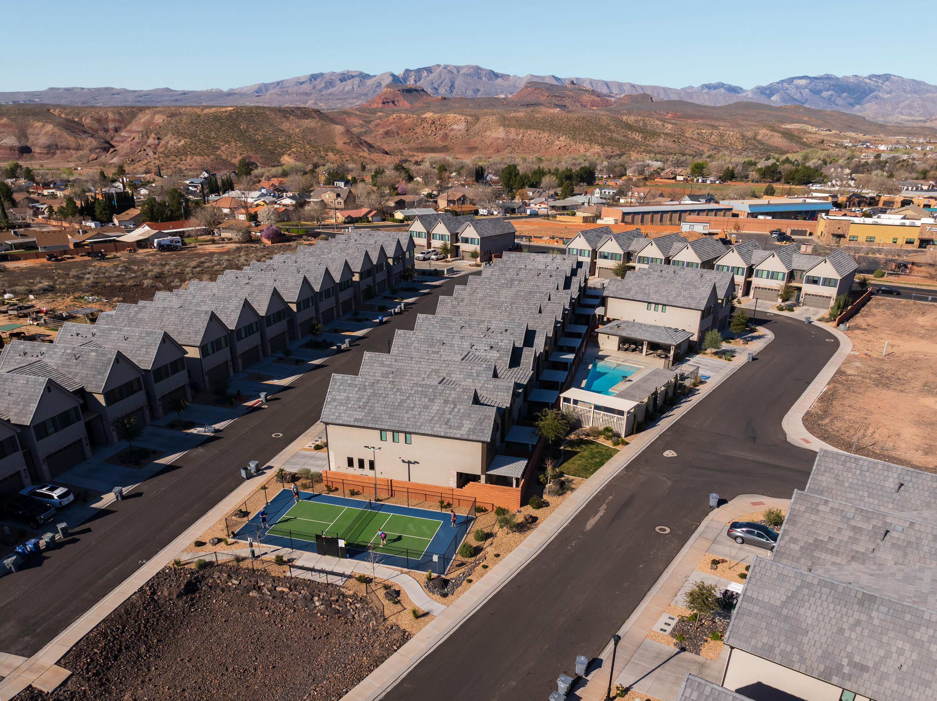 HERITAGE POINTE - Residential