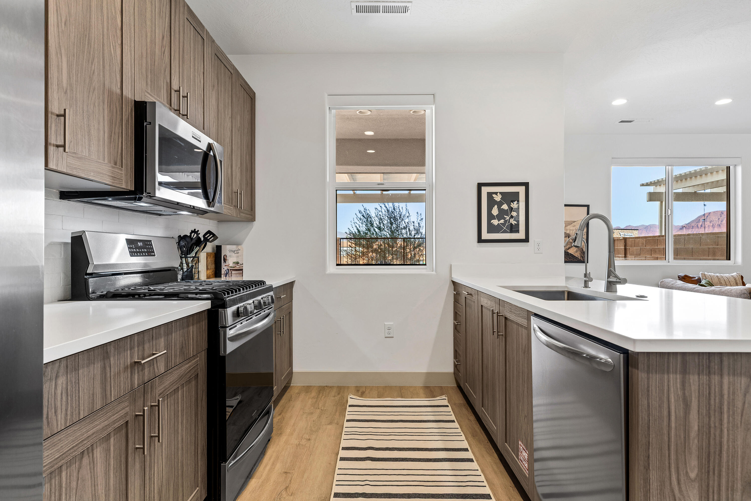 HERITAGE POINTE - Residential