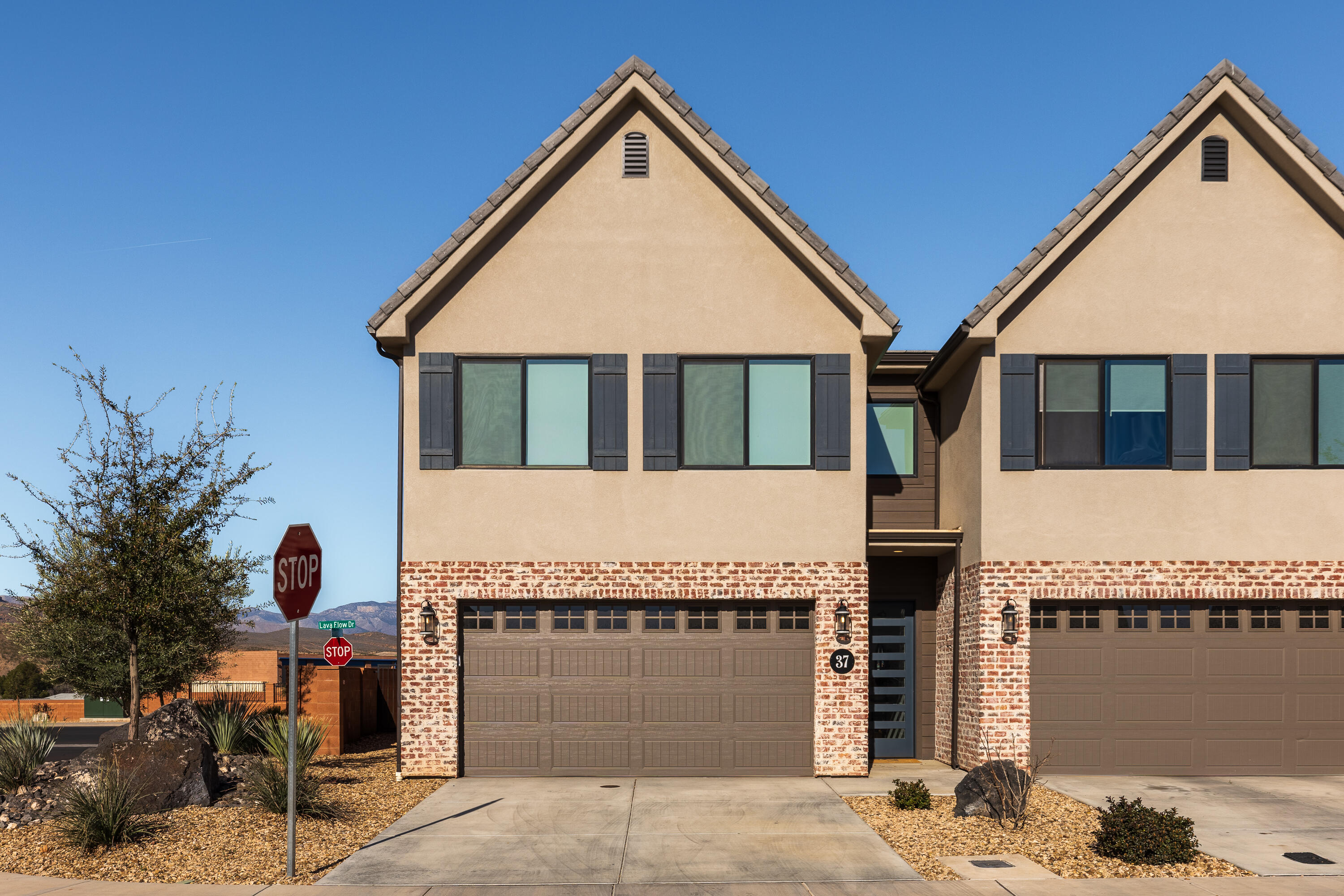 HERITAGE POINTE - Residential