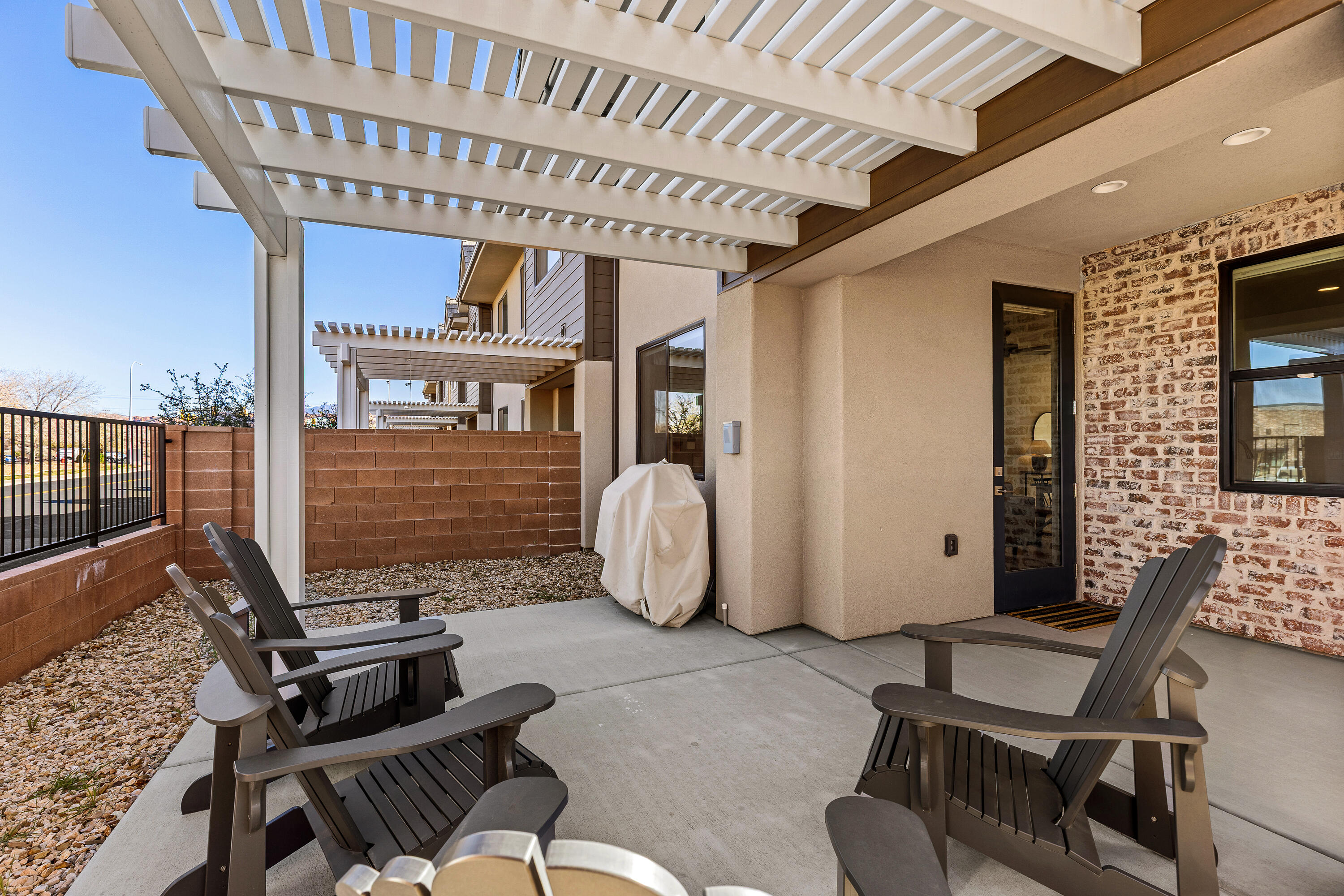 HERITAGE POINTE - Residential