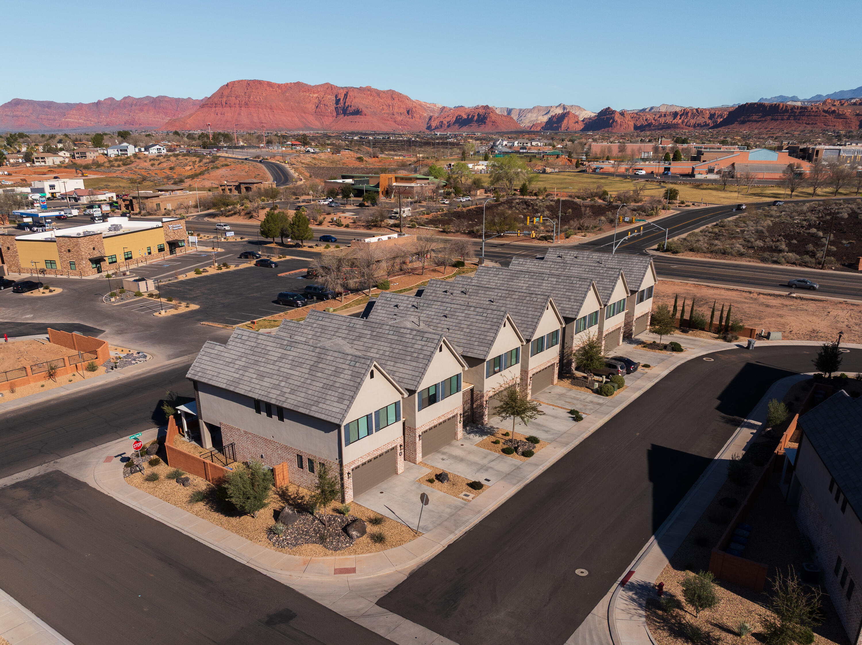 HERITAGE POINTE - Residential