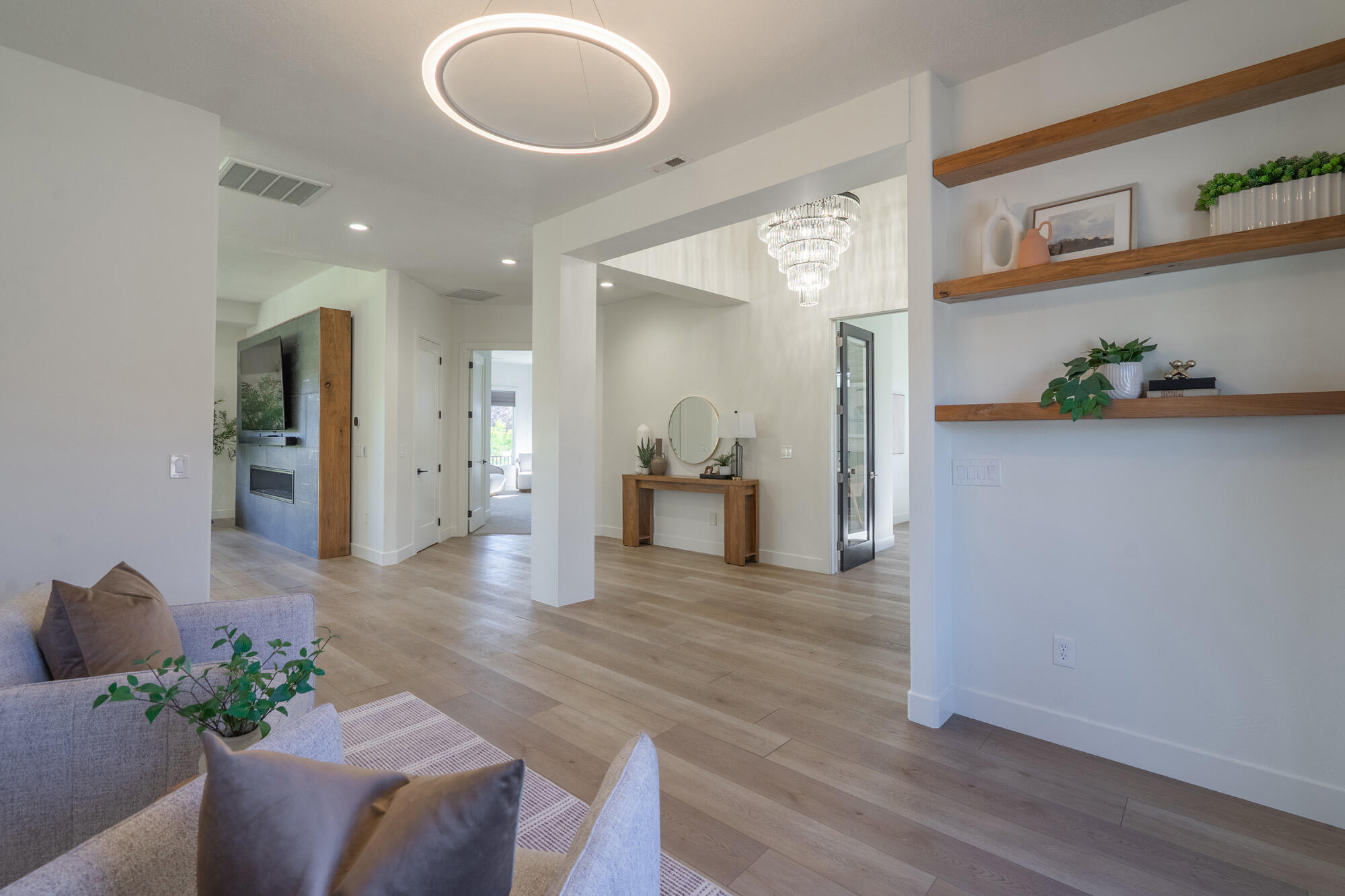 SILVERSTONE AT GREEN SPRINGS - Residential