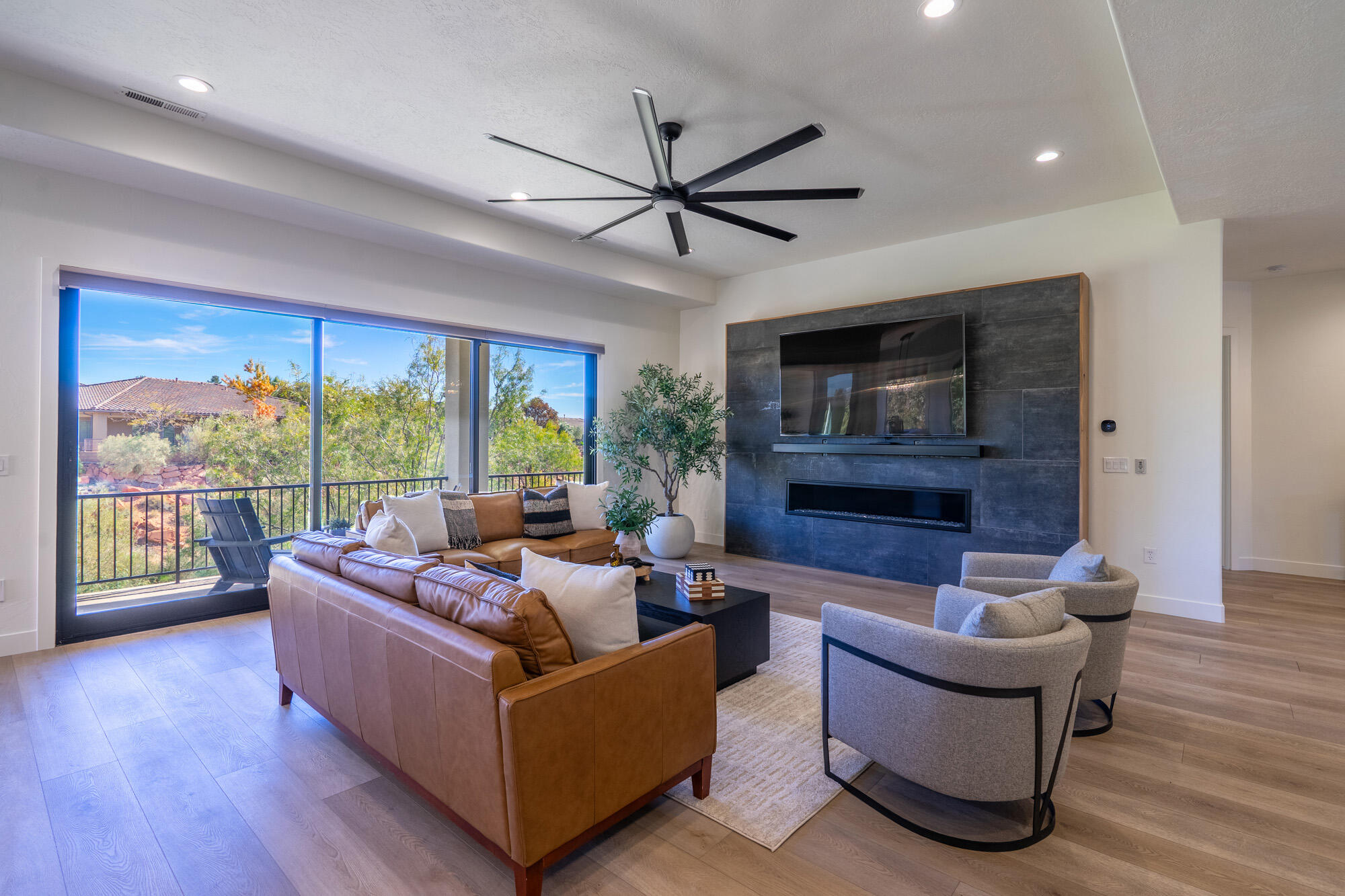 SILVERSTONE AT GREEN SPRINGS - Residential