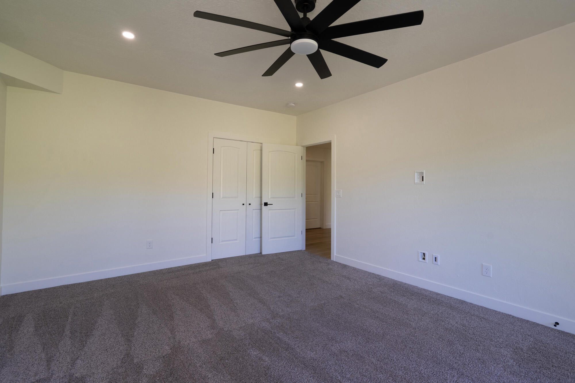 SILVERSTONE AT GREEN SPRINGS - Residential