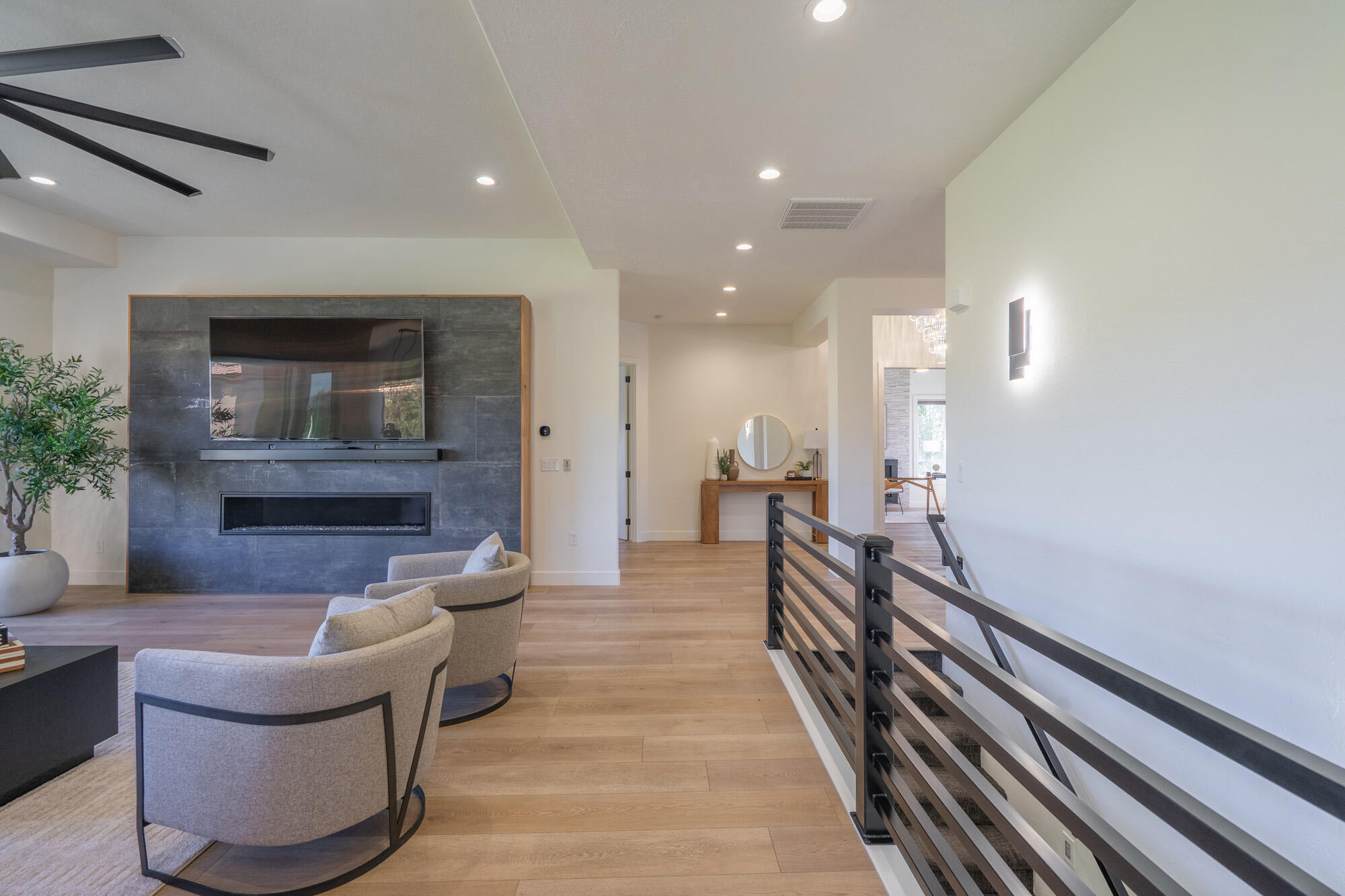 SILVERSTONE AT GREEN SPRINGS - Residential