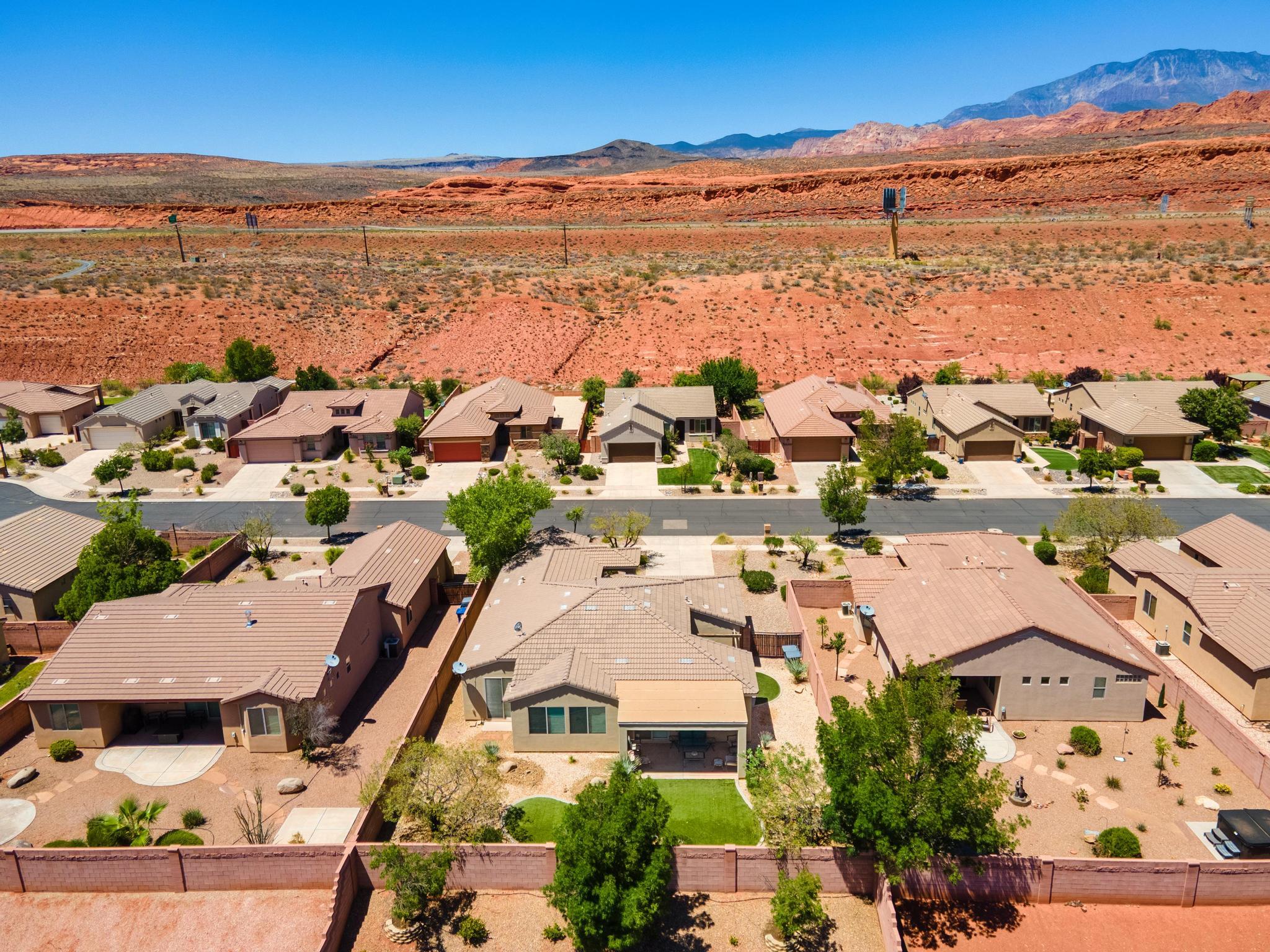 CORAL CANYON - Residential