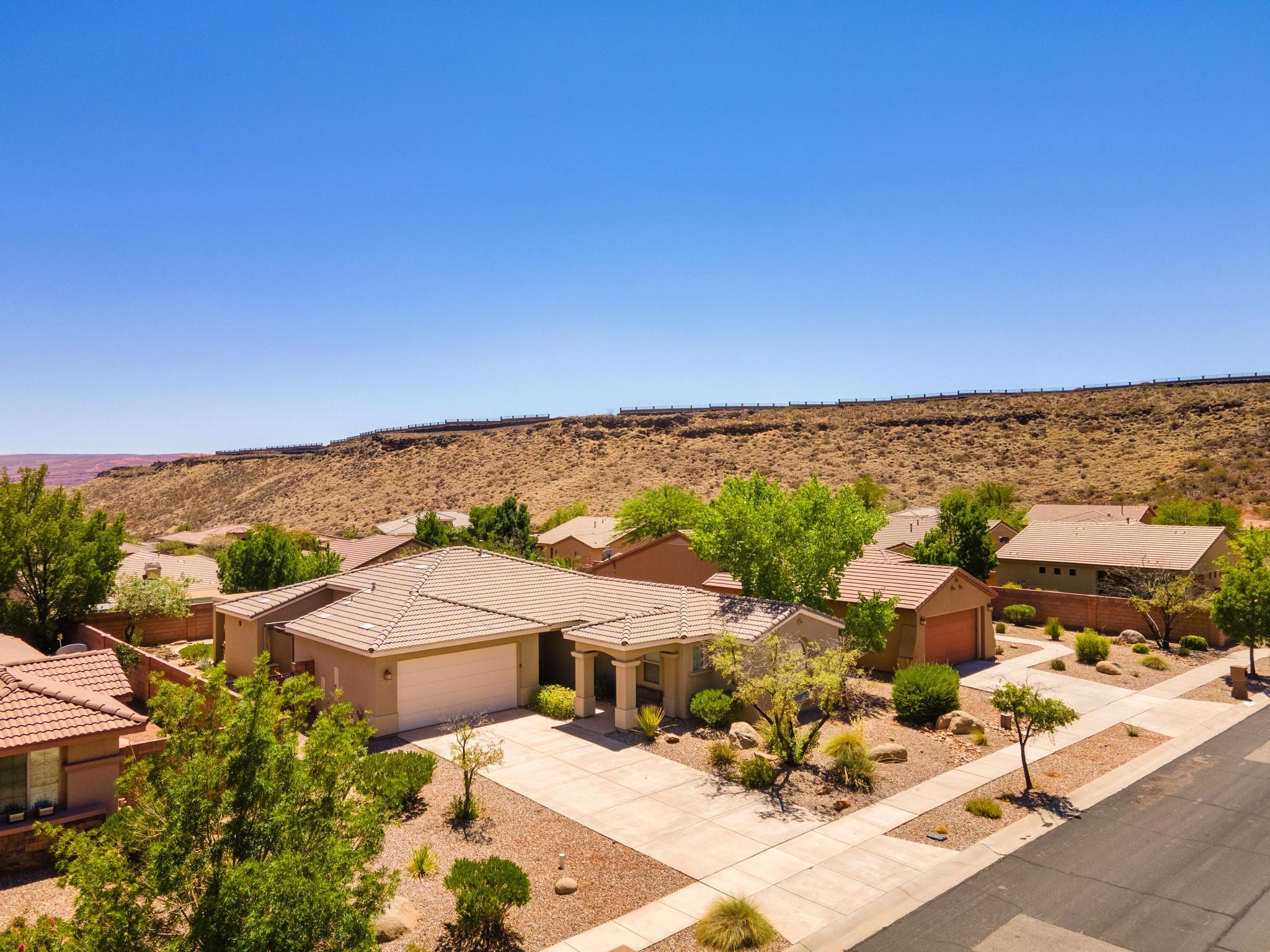 CORAL CANYON - Residential