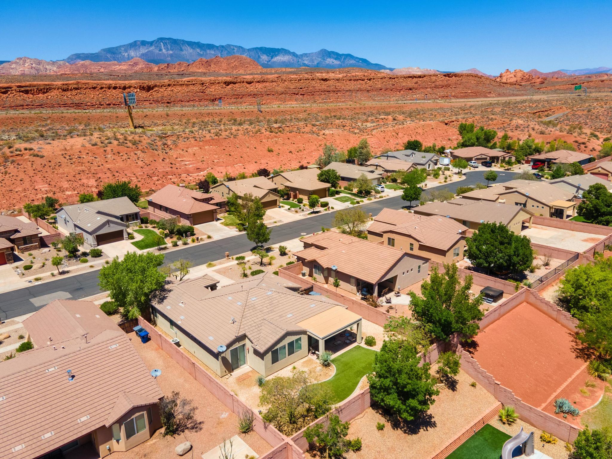 CORAL CANYON - Residential
