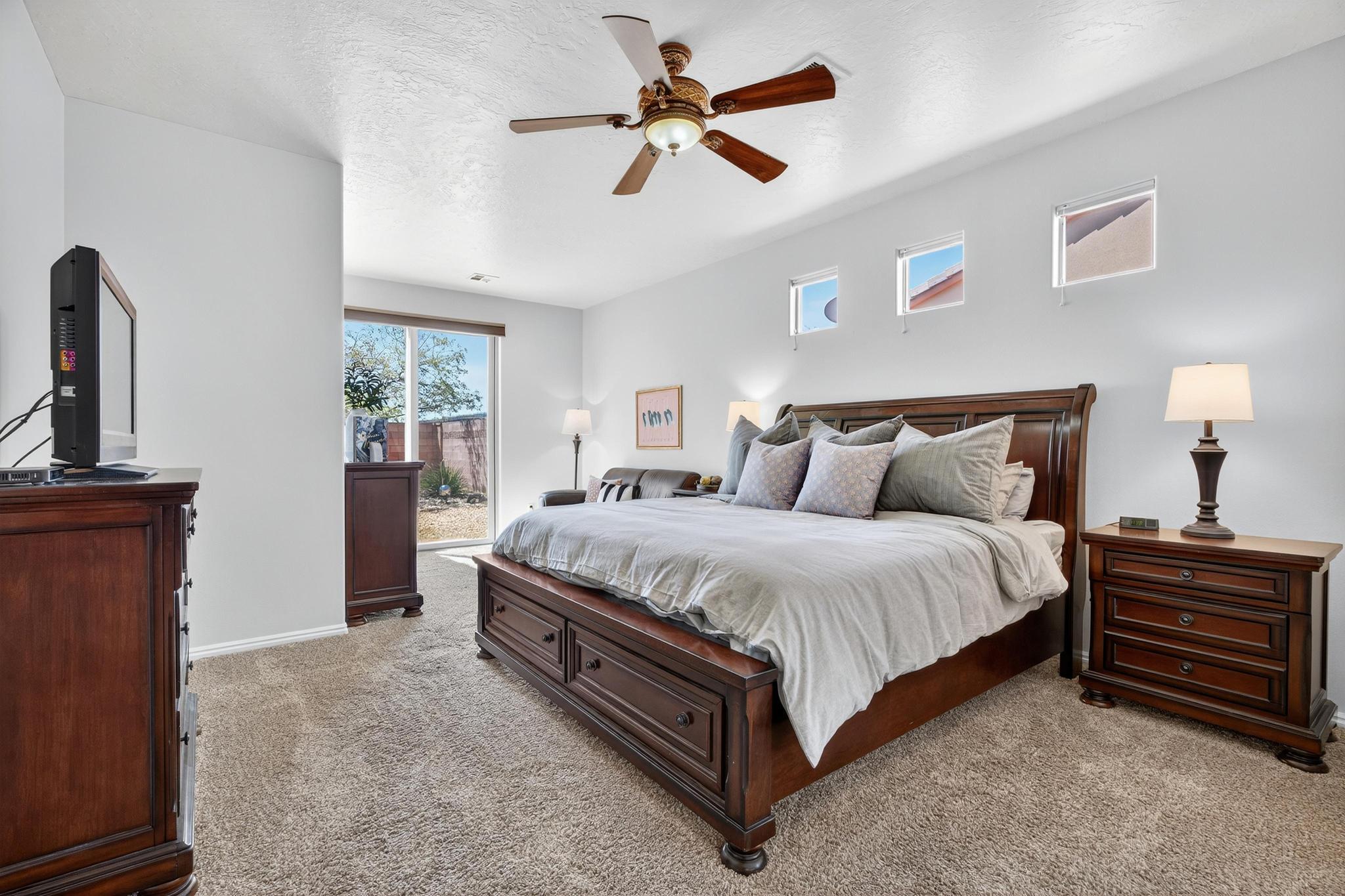 CORAL CANYON - Residential