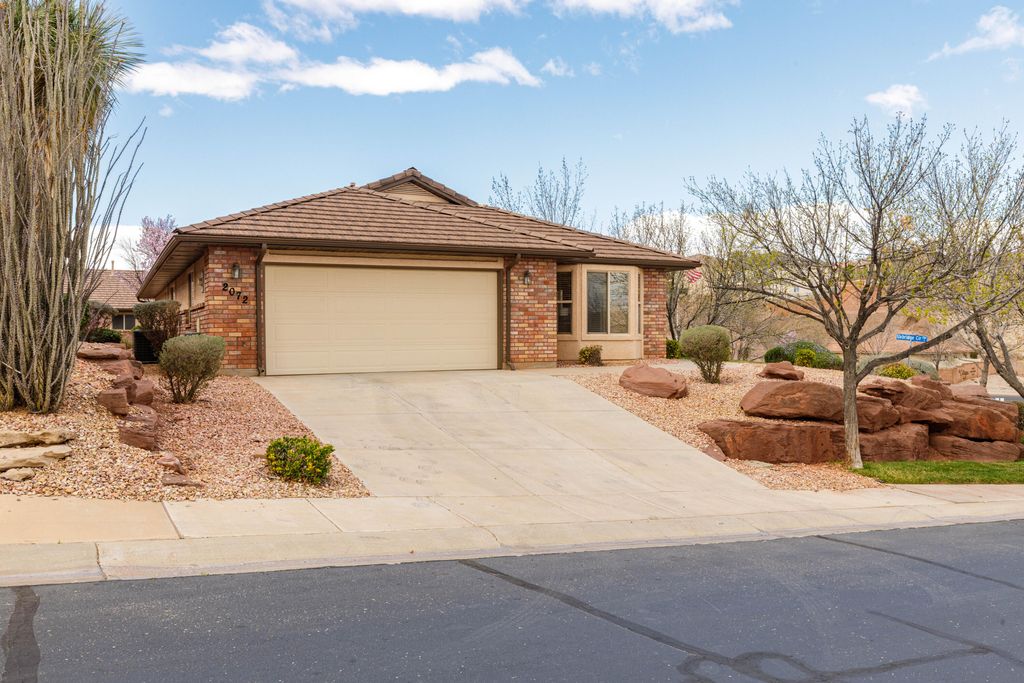 Photo of 2072 S LEGACY DR, Saint George, UT 84770 (MLS # 26-269931)