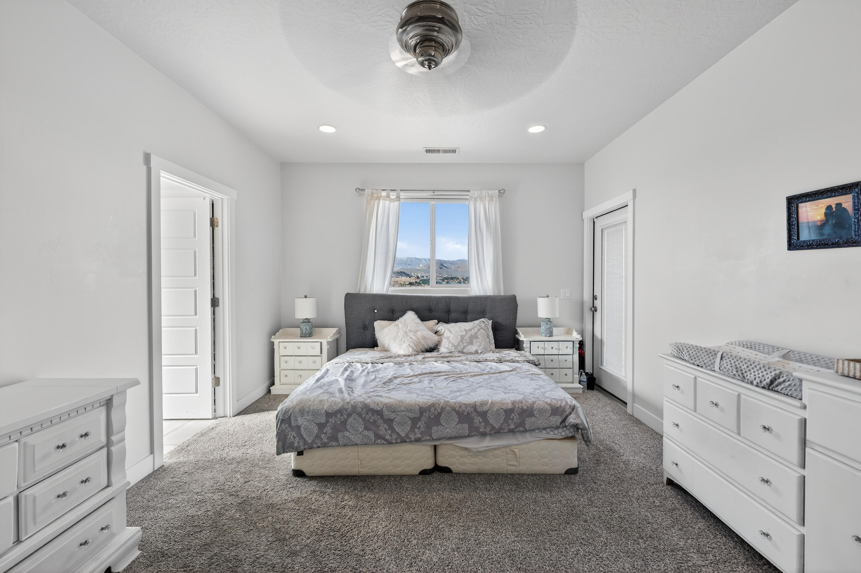 SHADOW MOUNTAIN TOWNHOMES - Residential