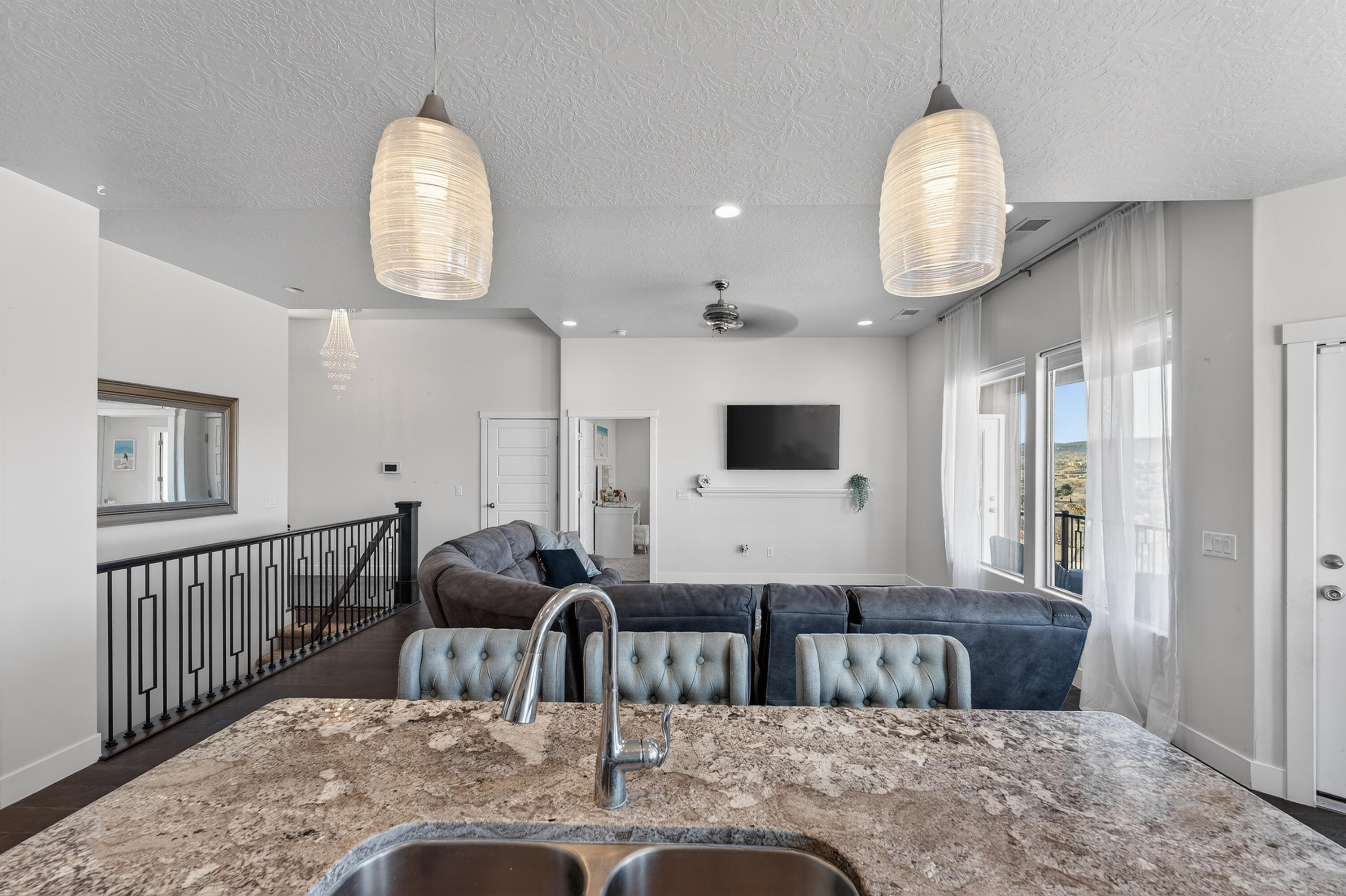 SHADOW MOUNTAIN TOWNHOMES - Residential