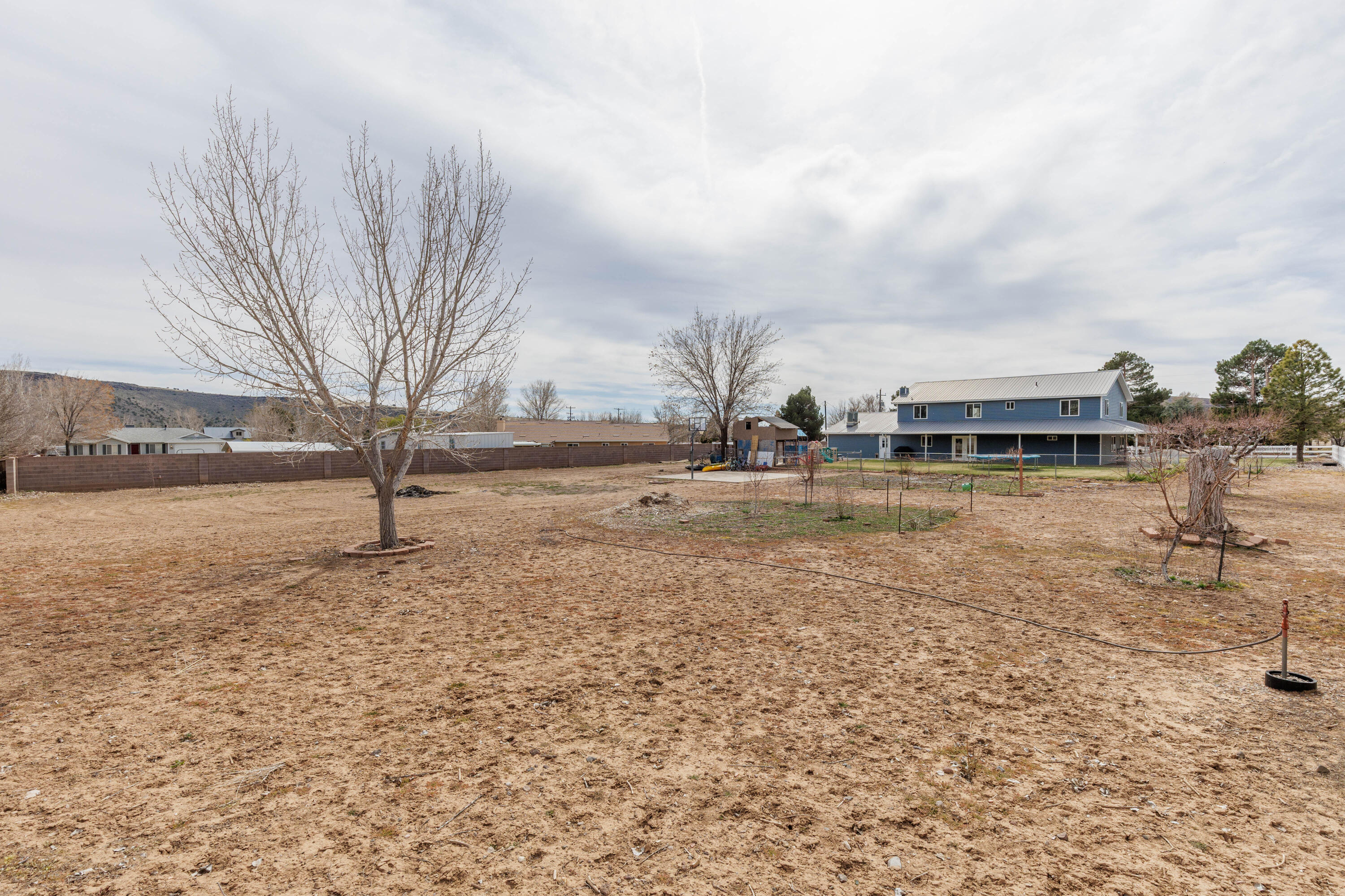 DIAMOND VALLEY ACRES - Residential