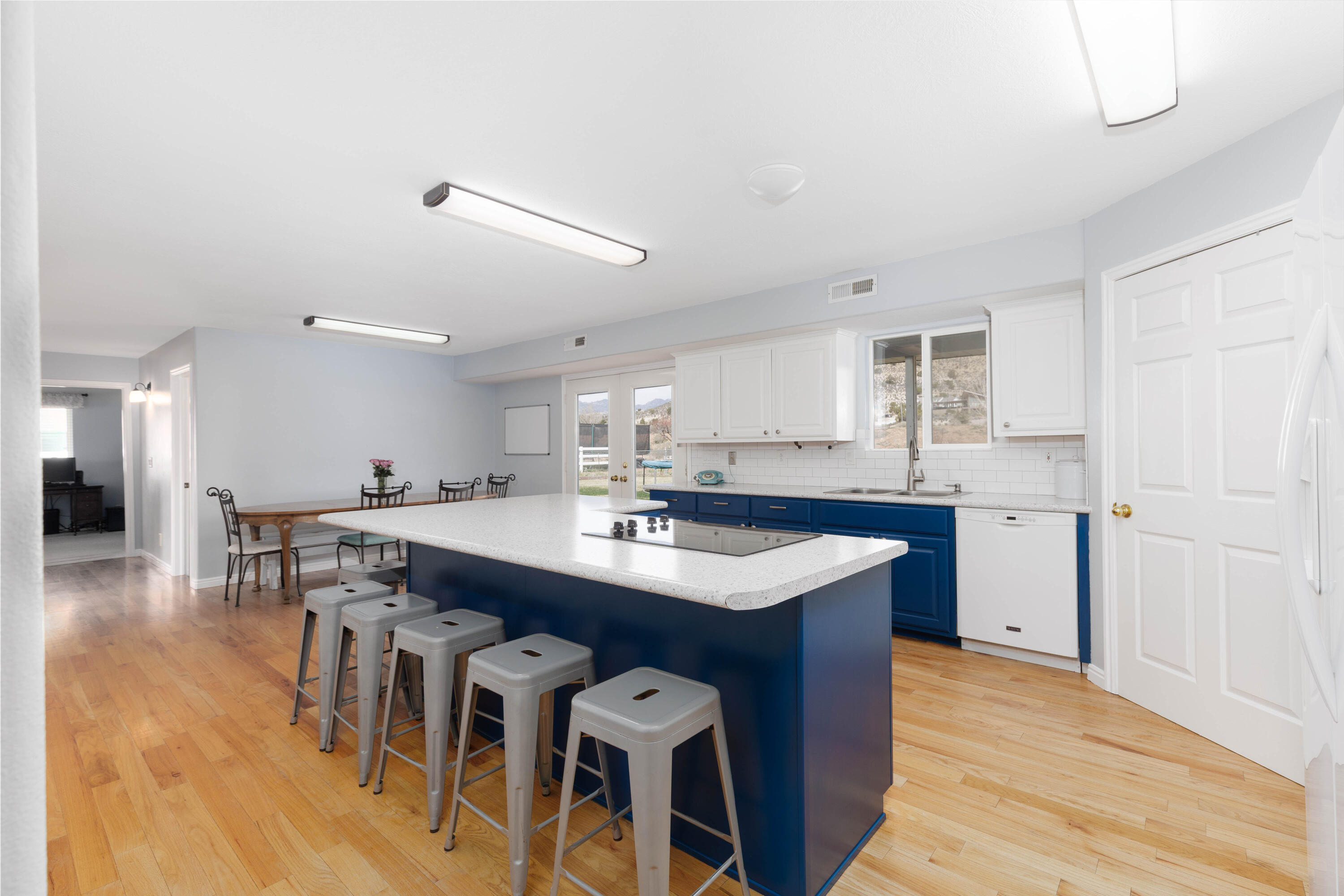 DIAMOND VALLEY ACRES - Residential