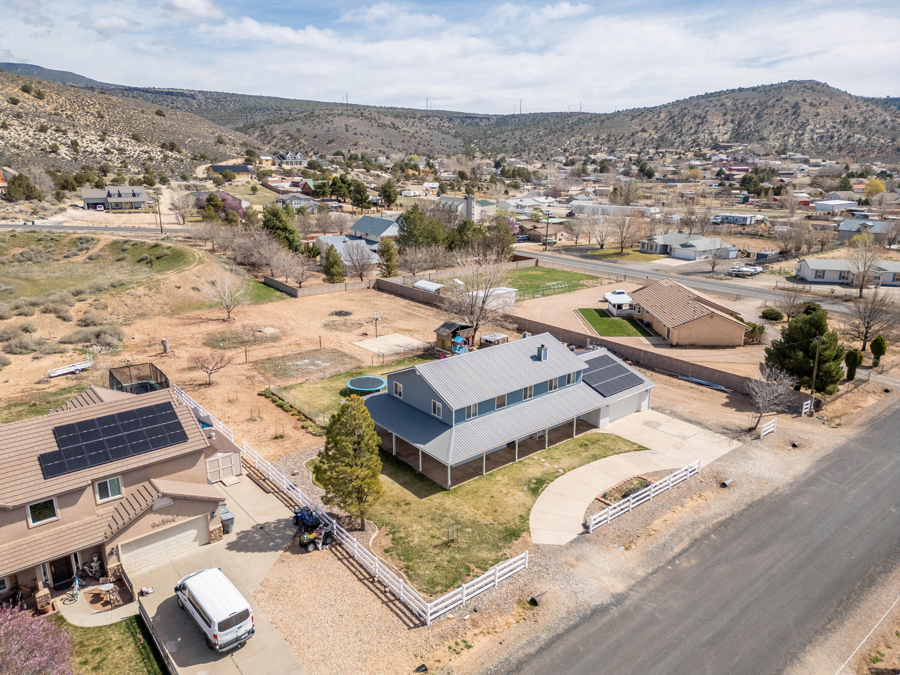 DIAMOND VALLEY ACRES - Residential