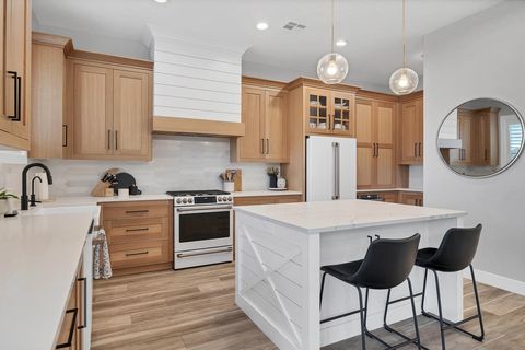 Tiny photo for 3048 E Silver Beech CIR, Saint George, UT 84790 (MLS # 25-266216)
