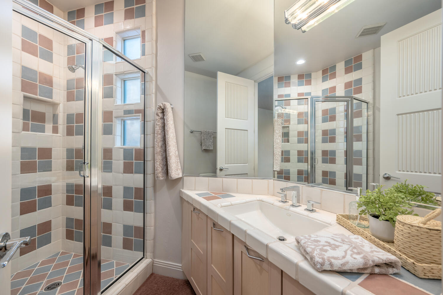 ANASAZI HILLS AT ENTRADA - Residential