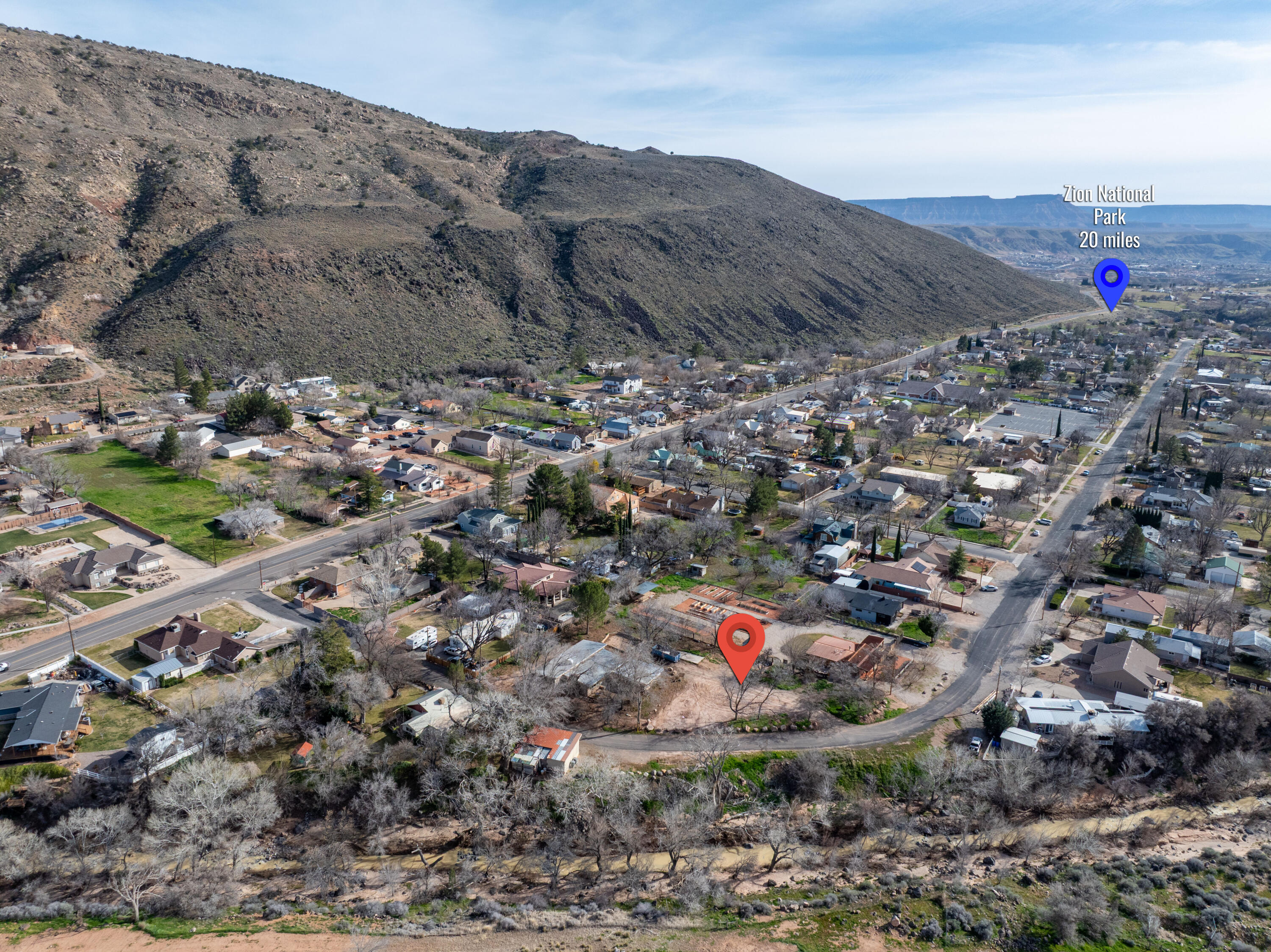 TOQUERVILLE TOWNSITE - Land