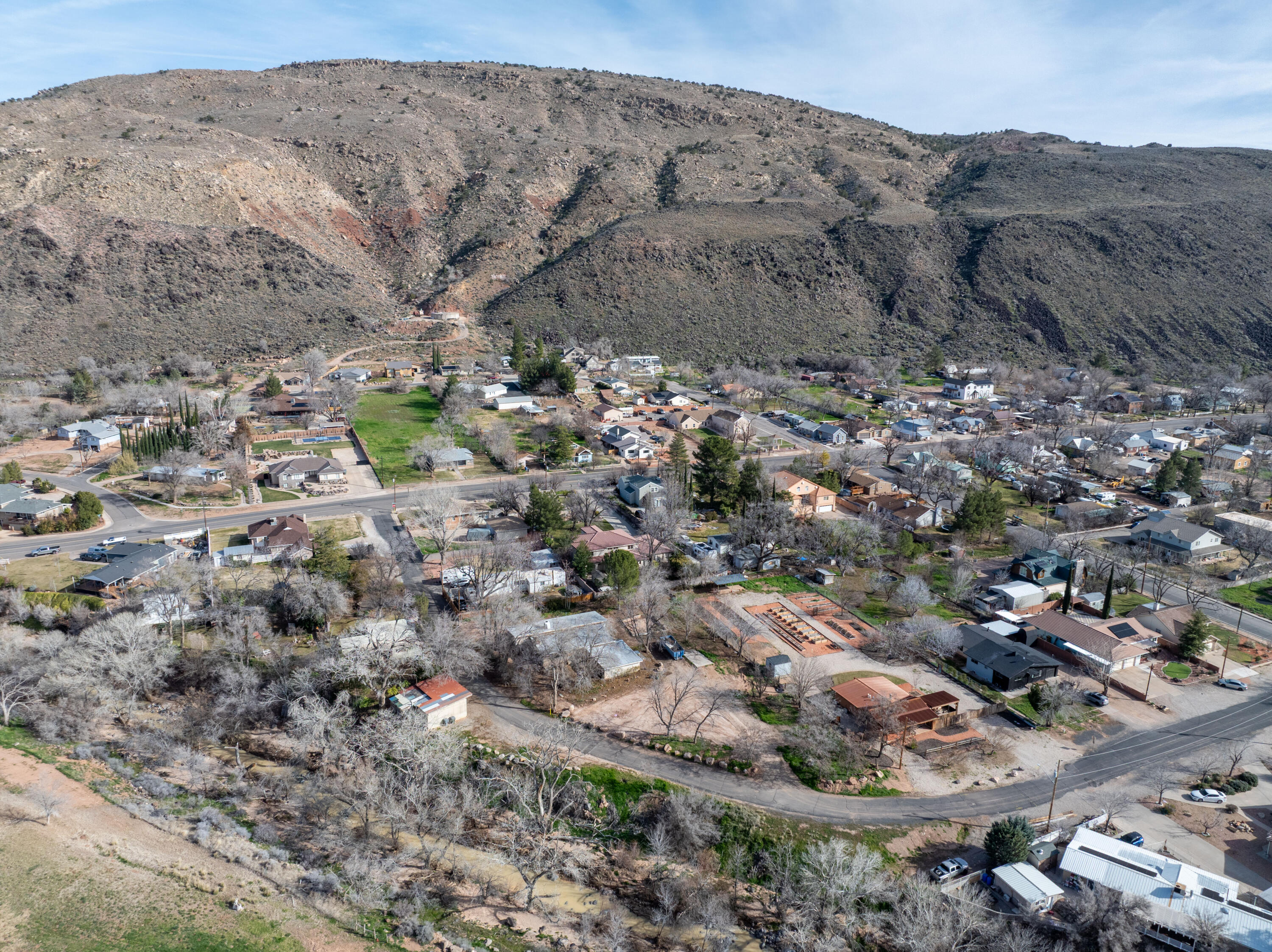 TOQUERVILLE TOWNSITE - Land