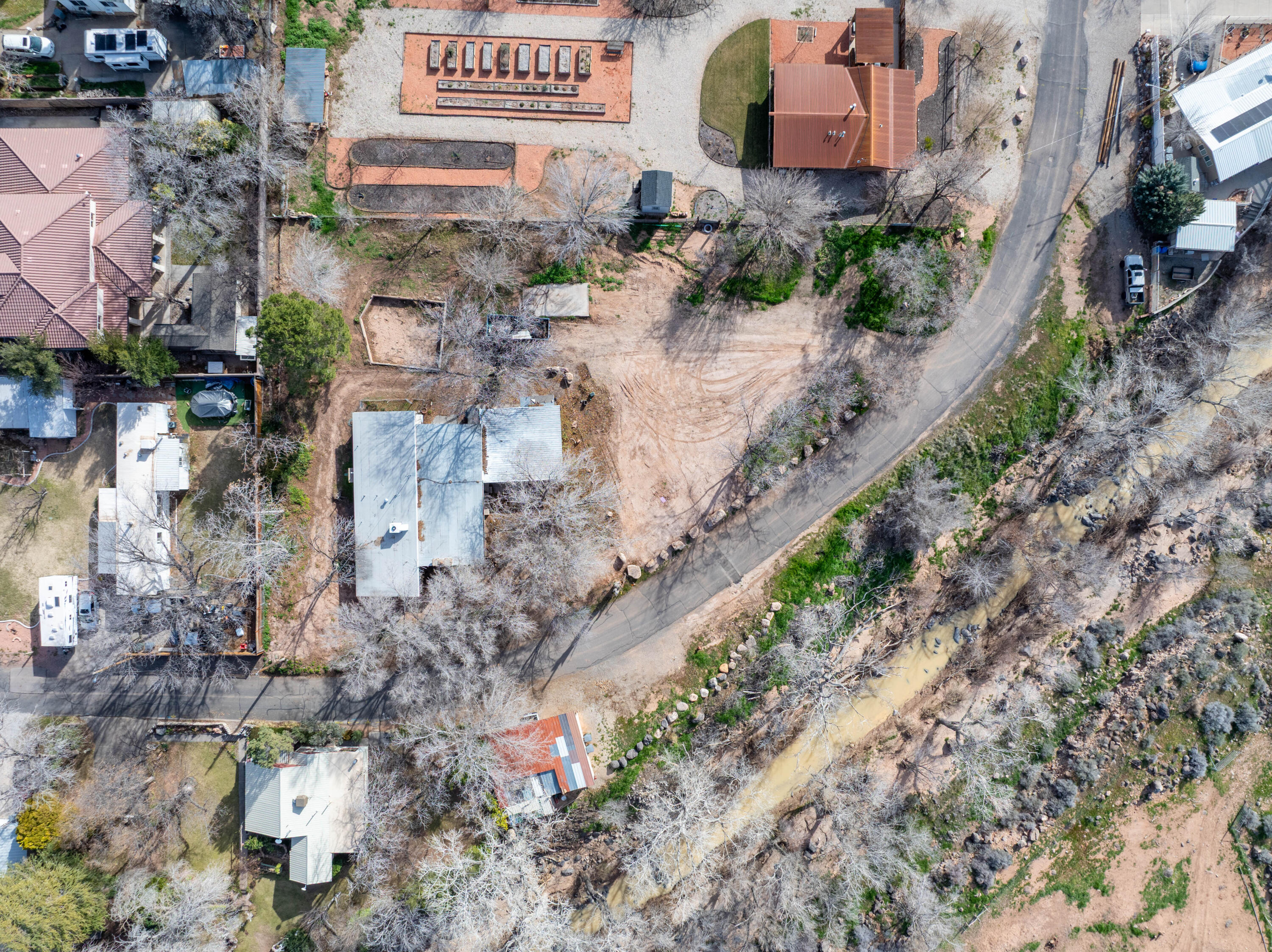 TOQUERVILLE TOWNSITE - Land