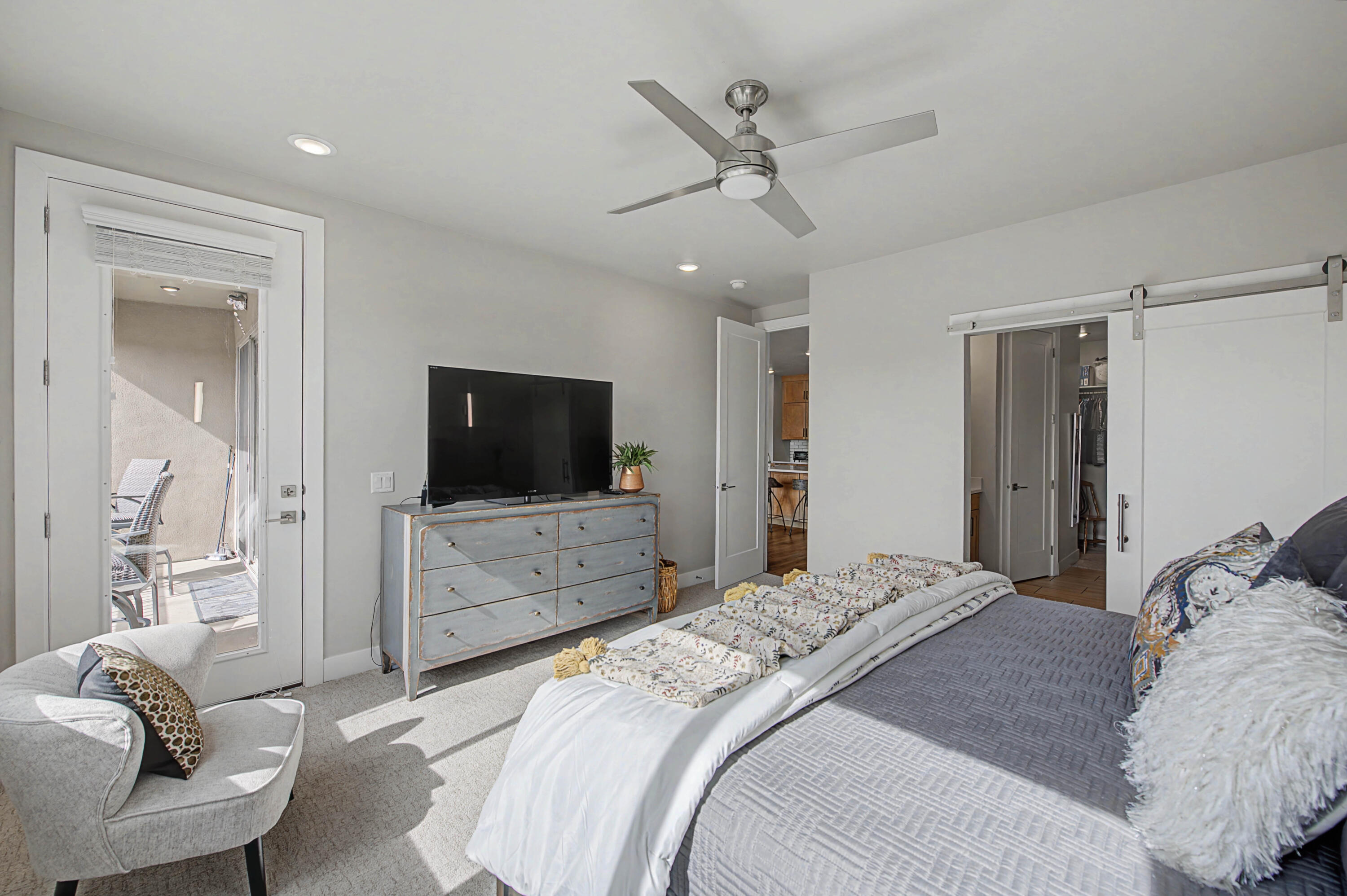 SIENNA PARK CONDOS - Residential