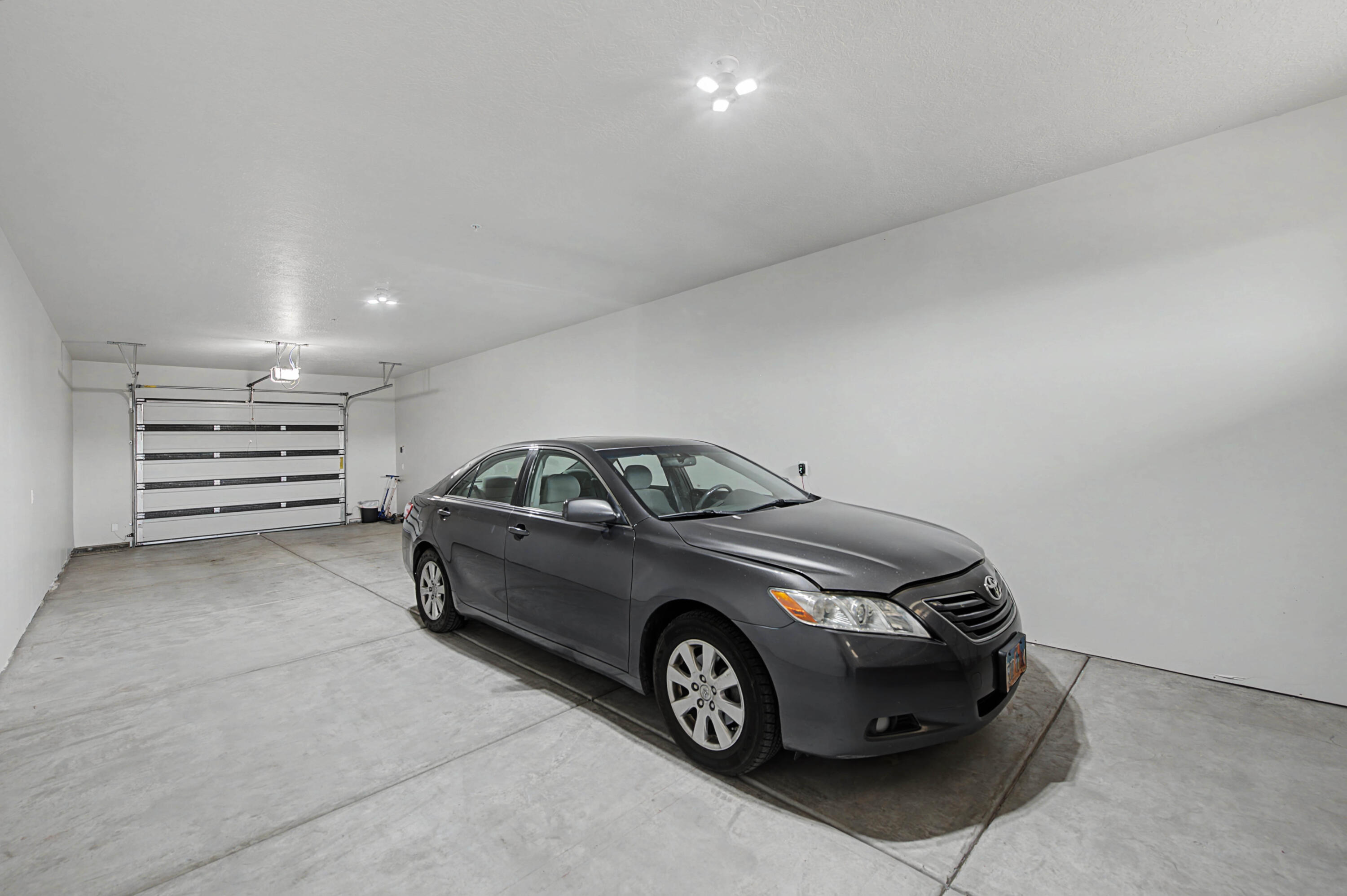 SIENNA PARK CONDOS - Residential