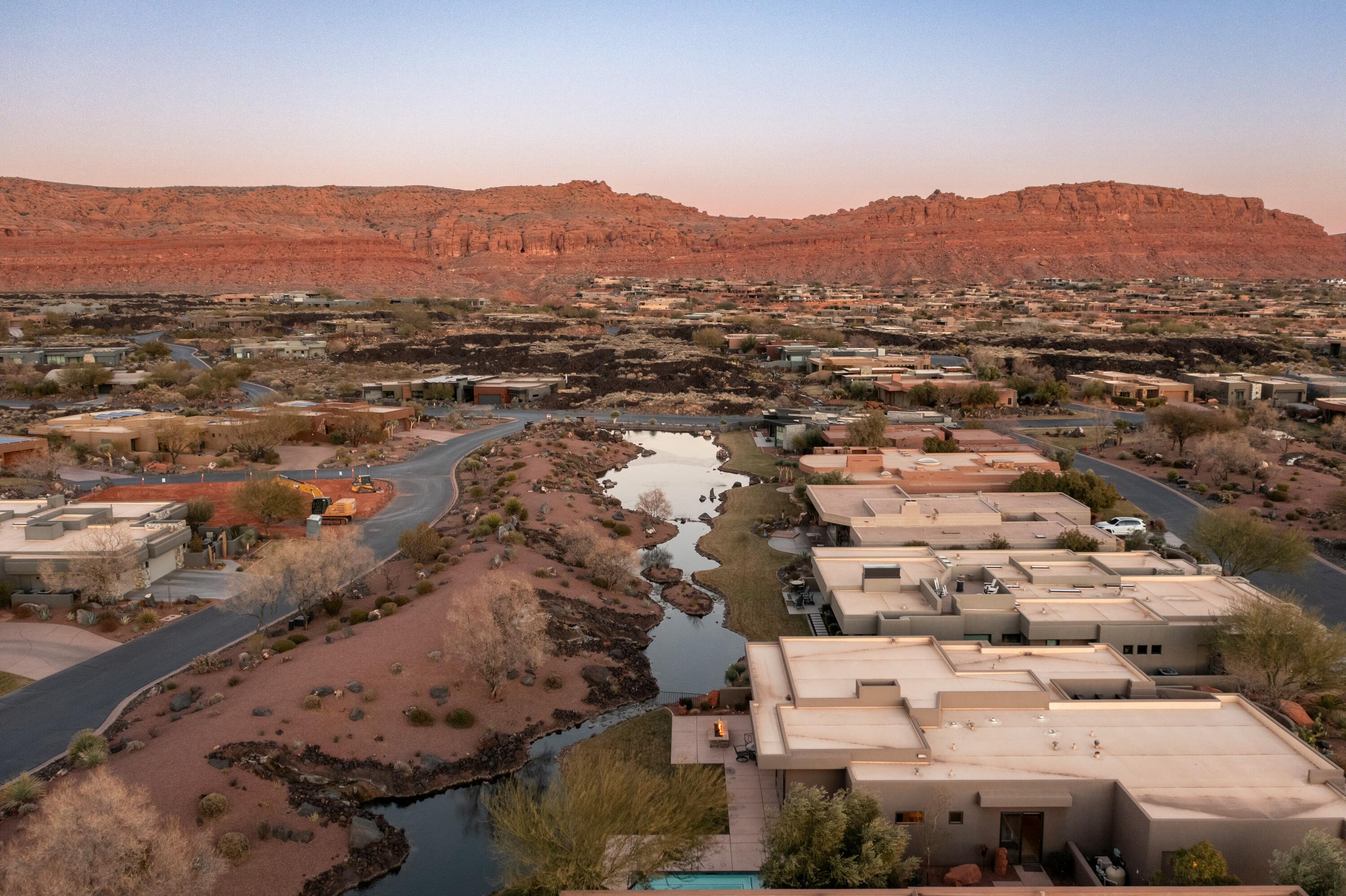 RESERVE OF ENTRADA SNOW CANYON PATIO HOMES - Residential