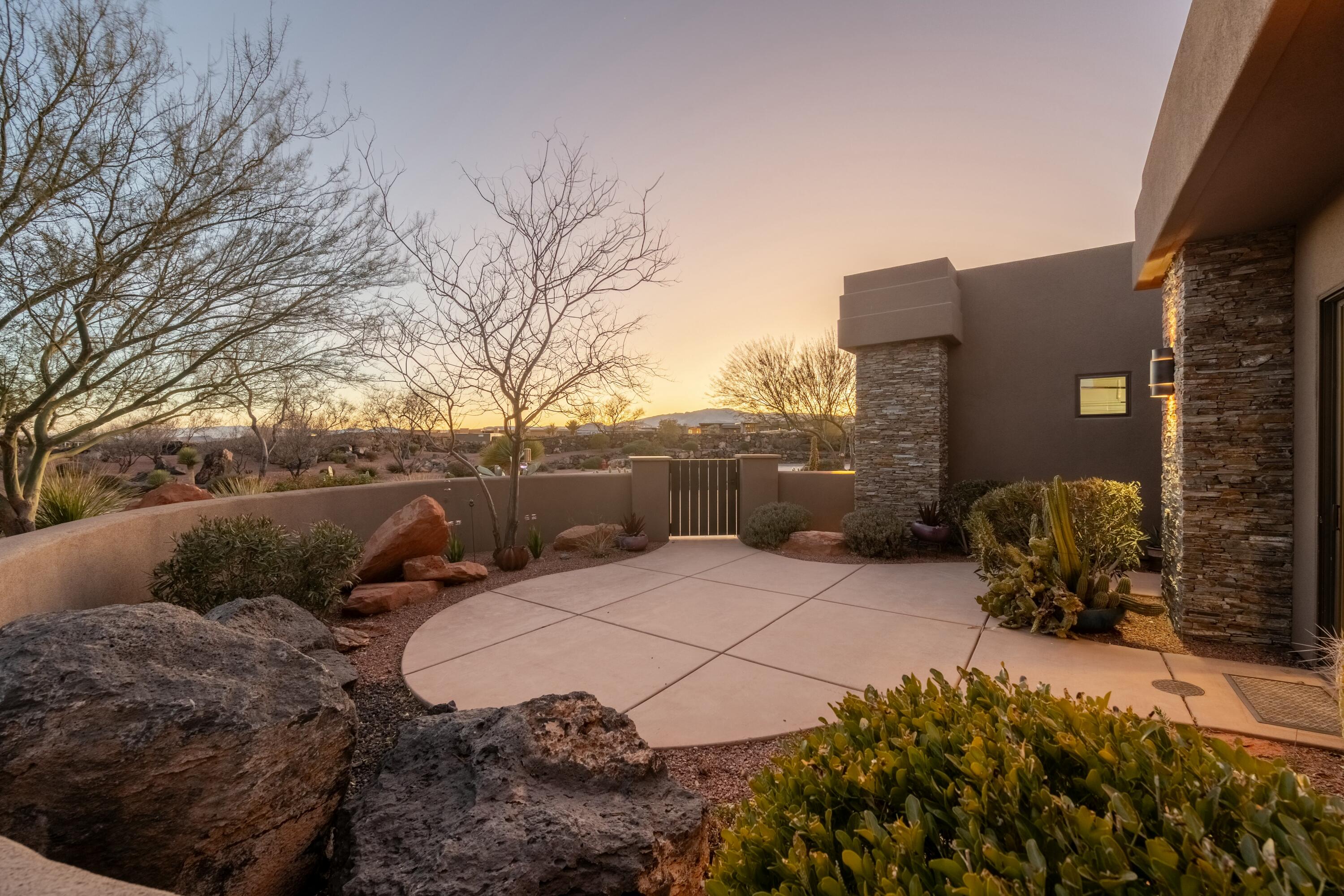 RESERVE OF ENTRADA SNOW CANYON PATIO HOMES - Residential