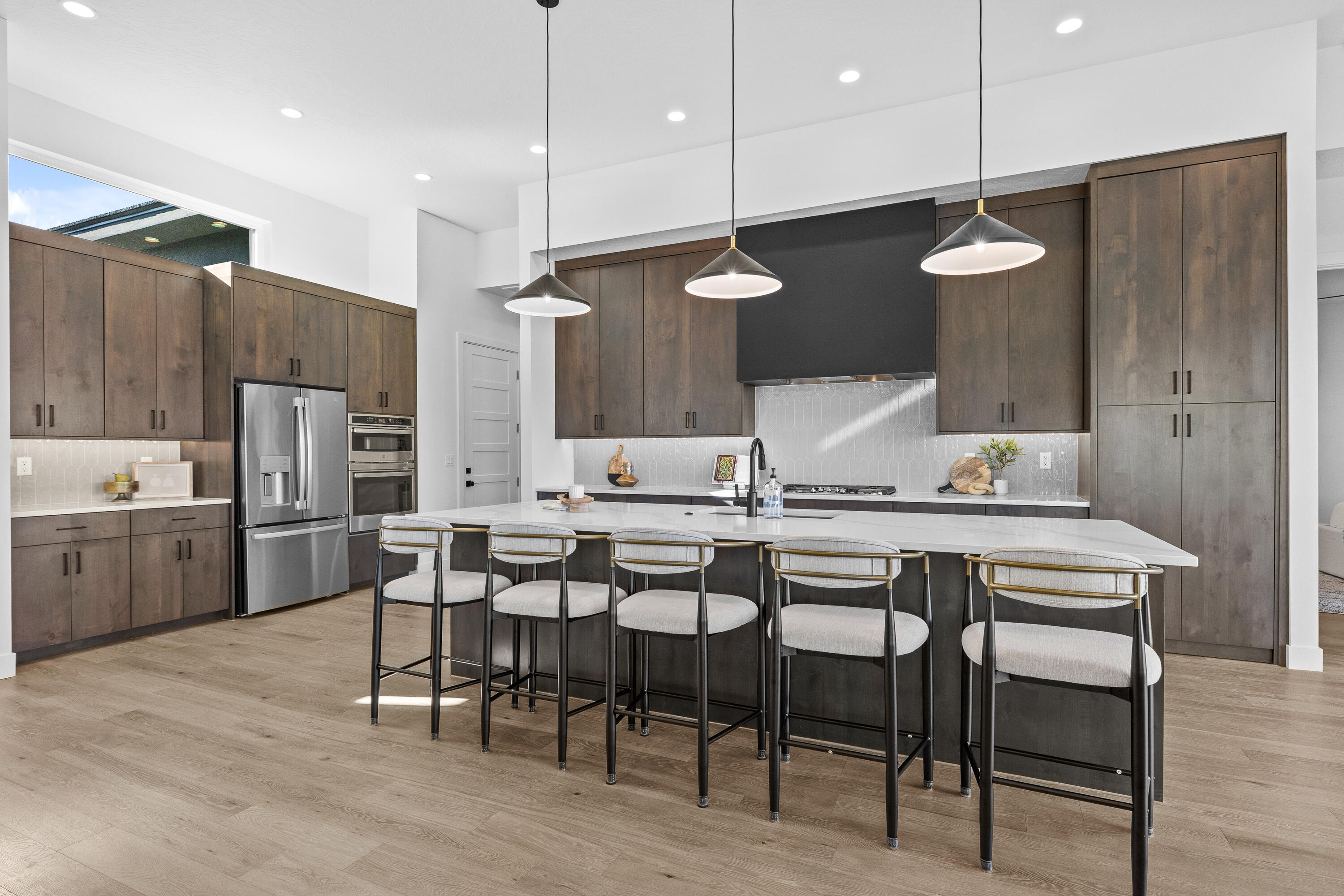 FALCON RIDGE - Residential