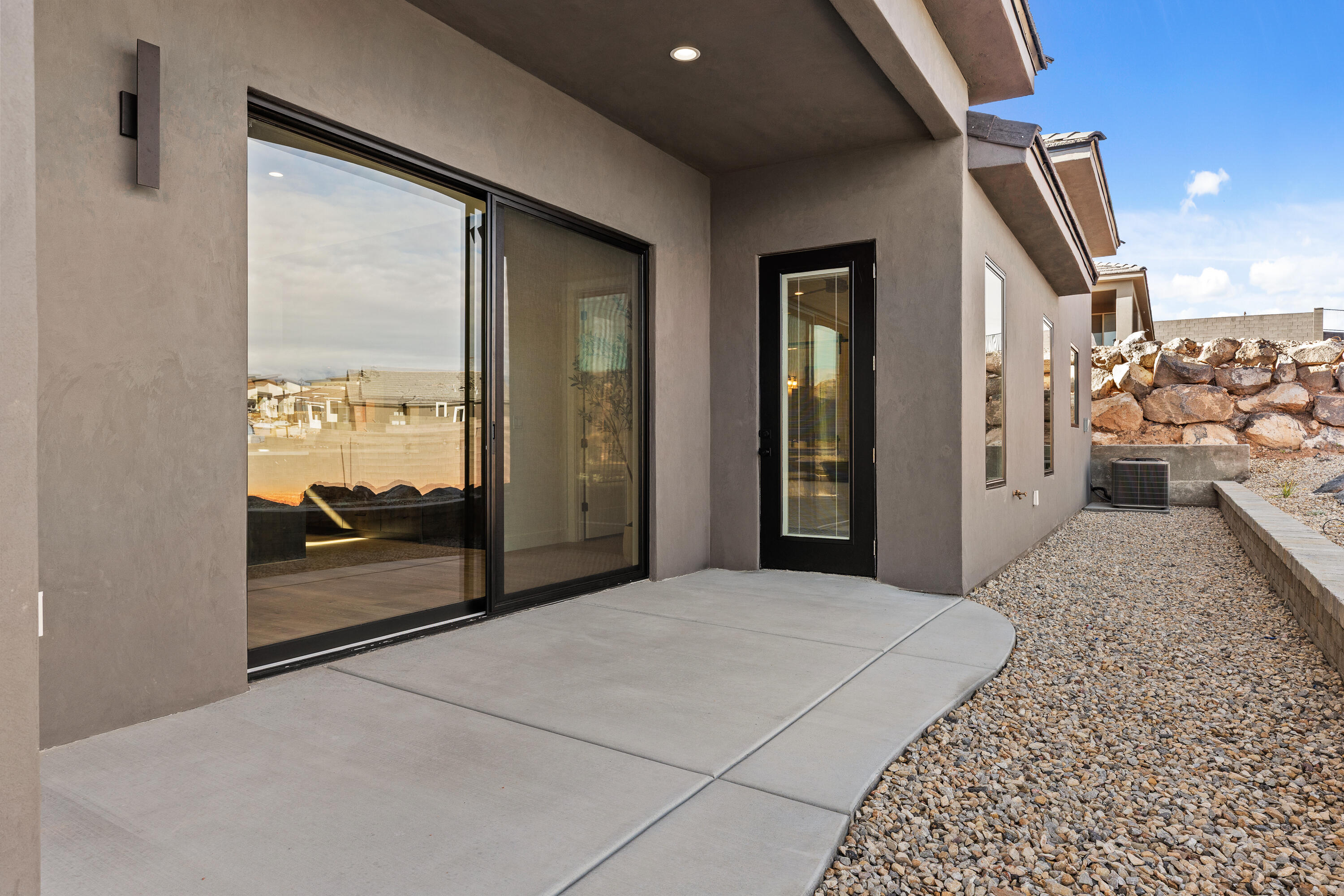 FALCON RIDGE - Residential