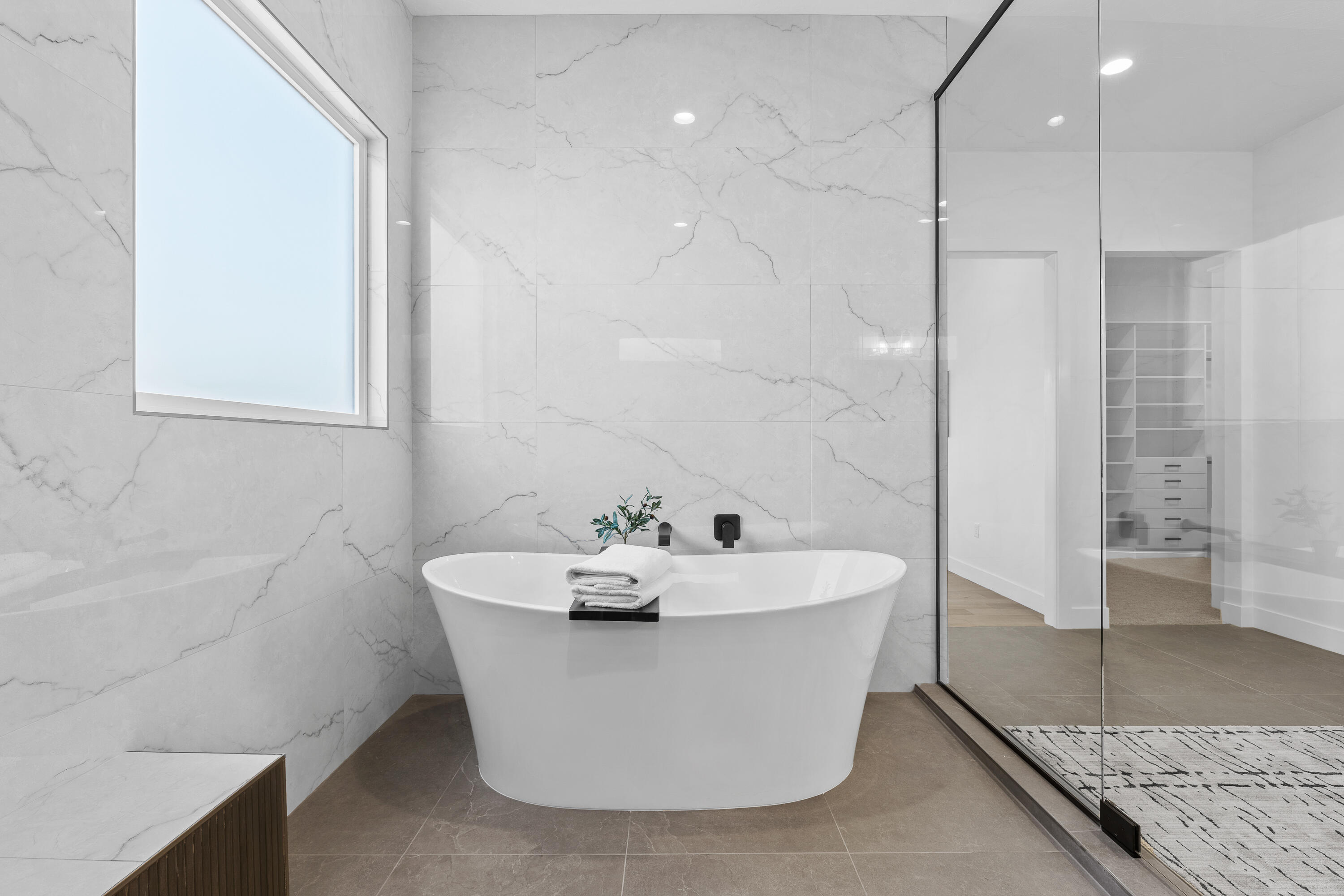 FALCON RIDGE - Residential