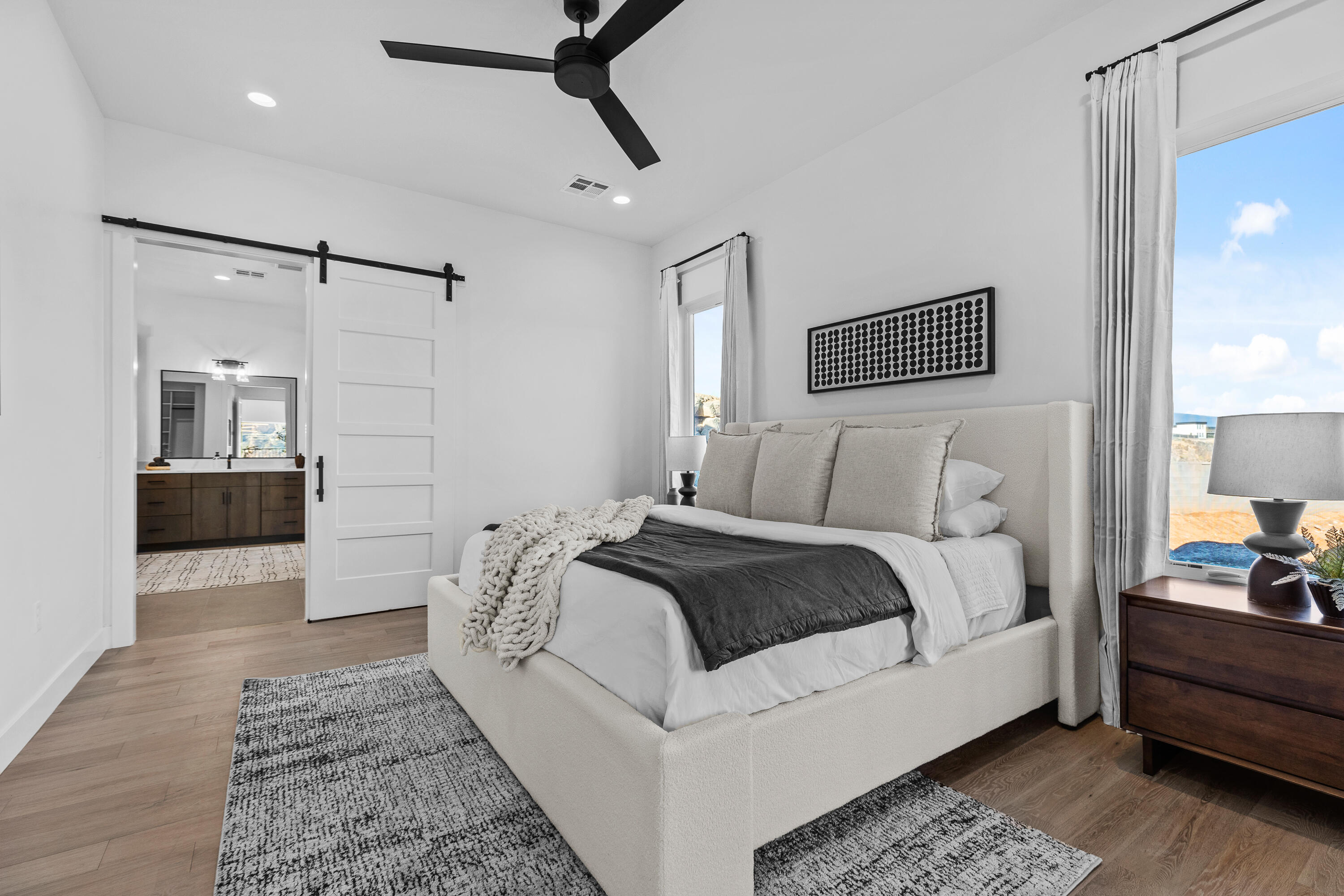 FALCON RIDGE - Residential