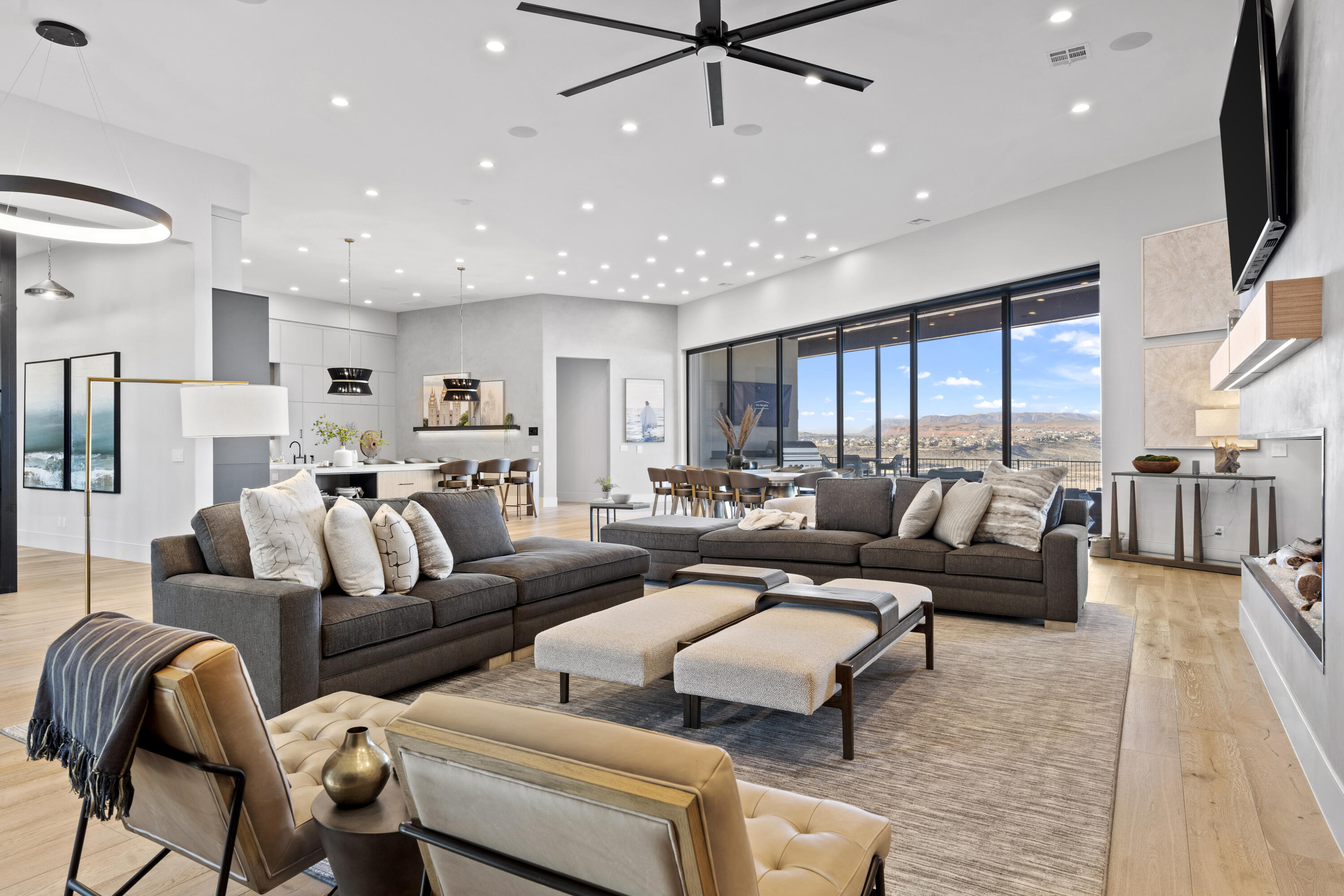 STONE CLIFF - Residential