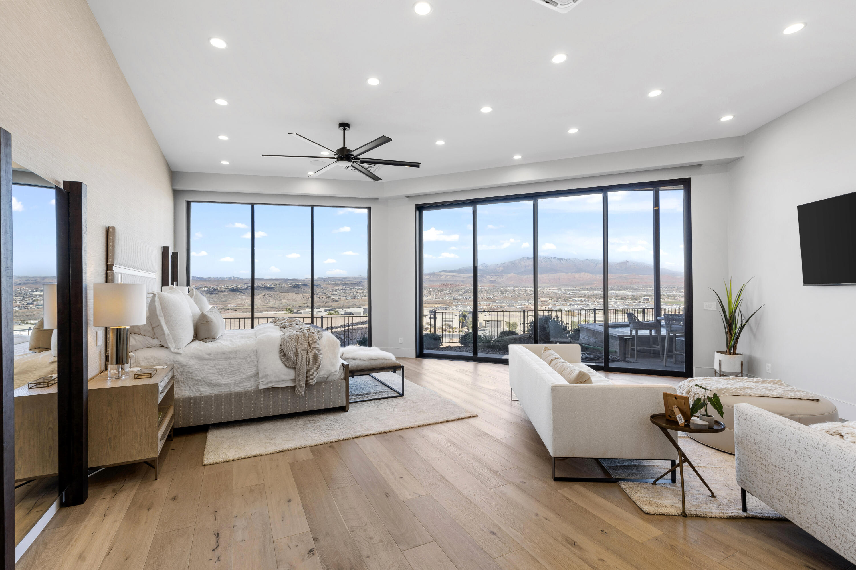 STONE CLIFF - Residential