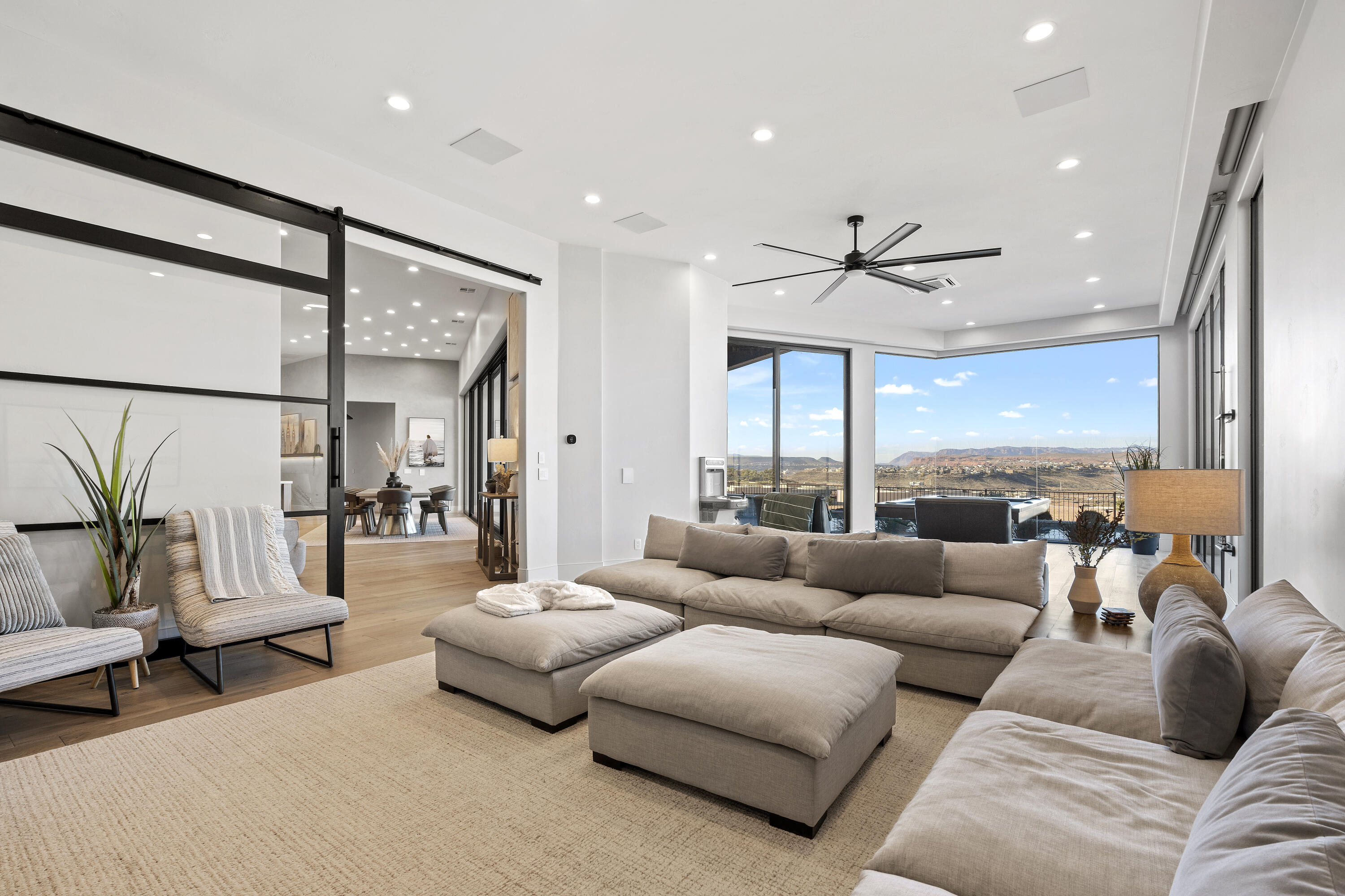 STONE CLIFF - Residential