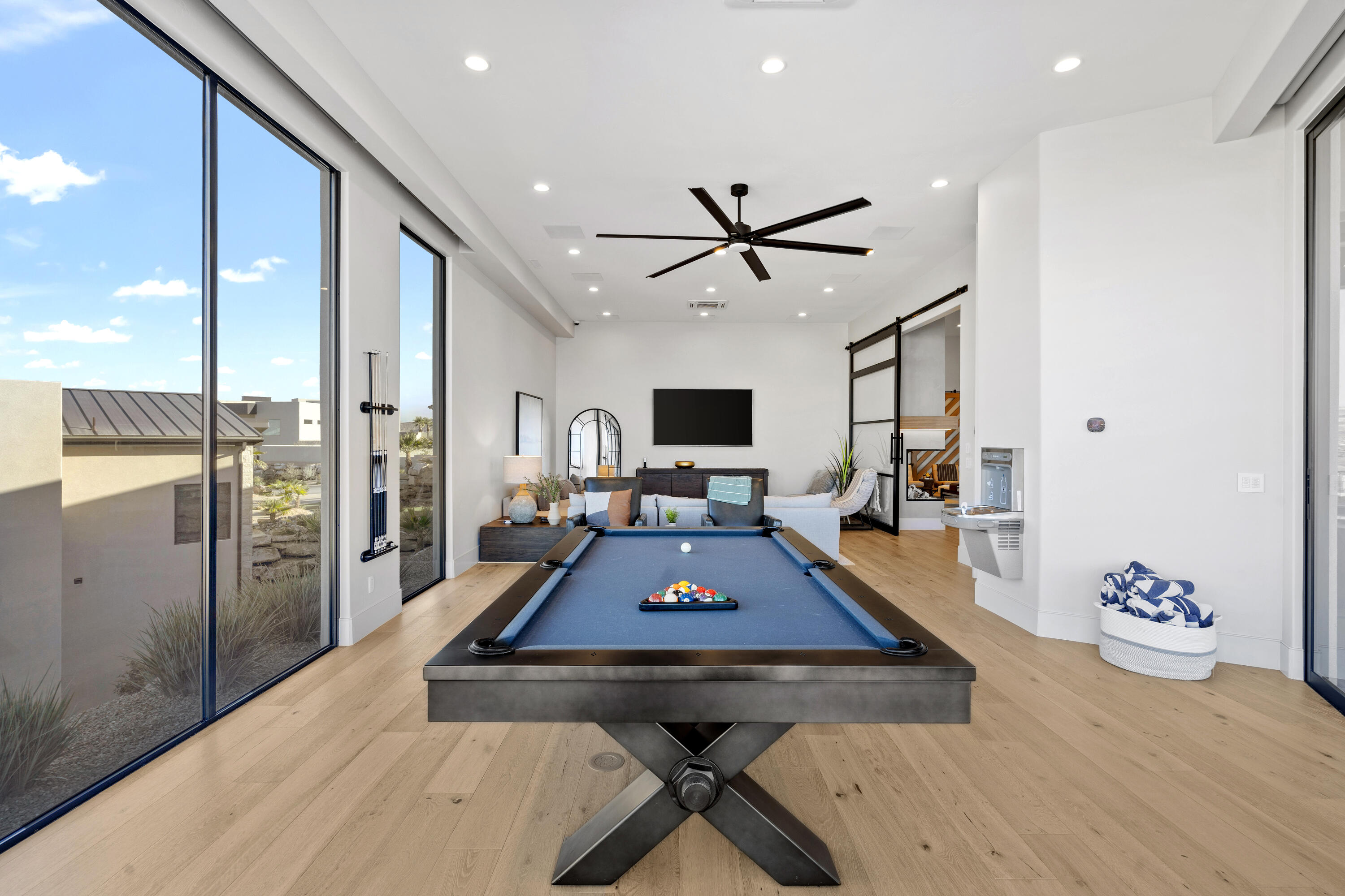 STONE CLIFF - Residential