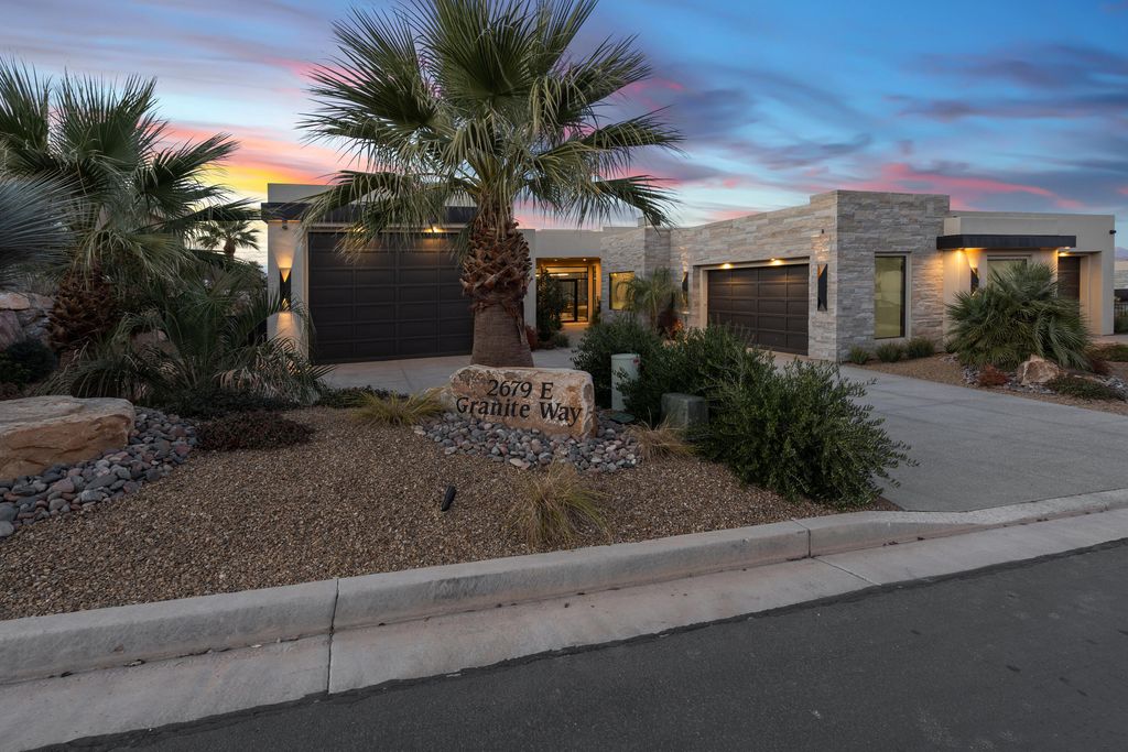 Photo of 2679 E GRANITE Way, Saint George, UT 84790 (MLS # 26-271859)