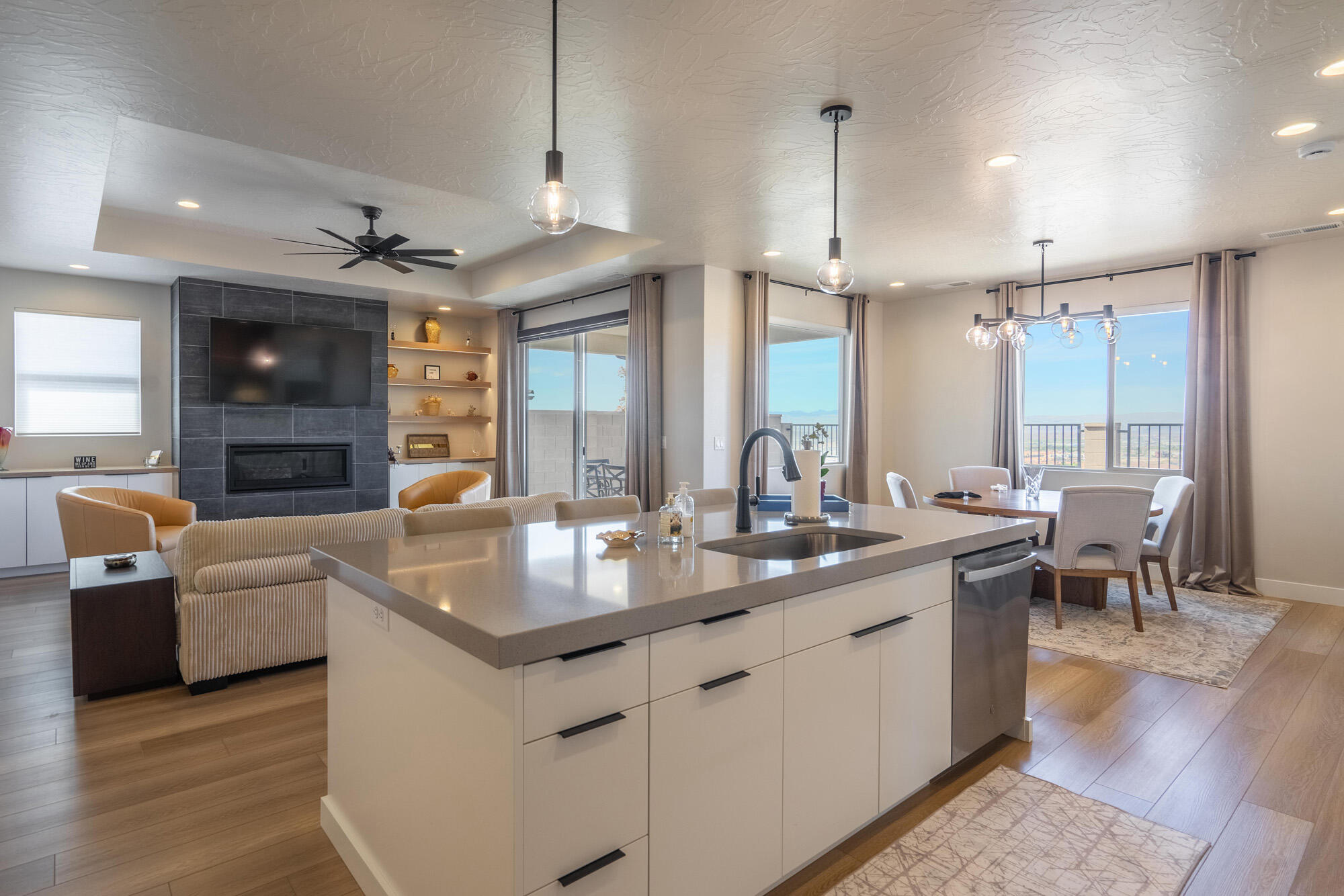 SOLIS AT CORAL CANYON - Residential